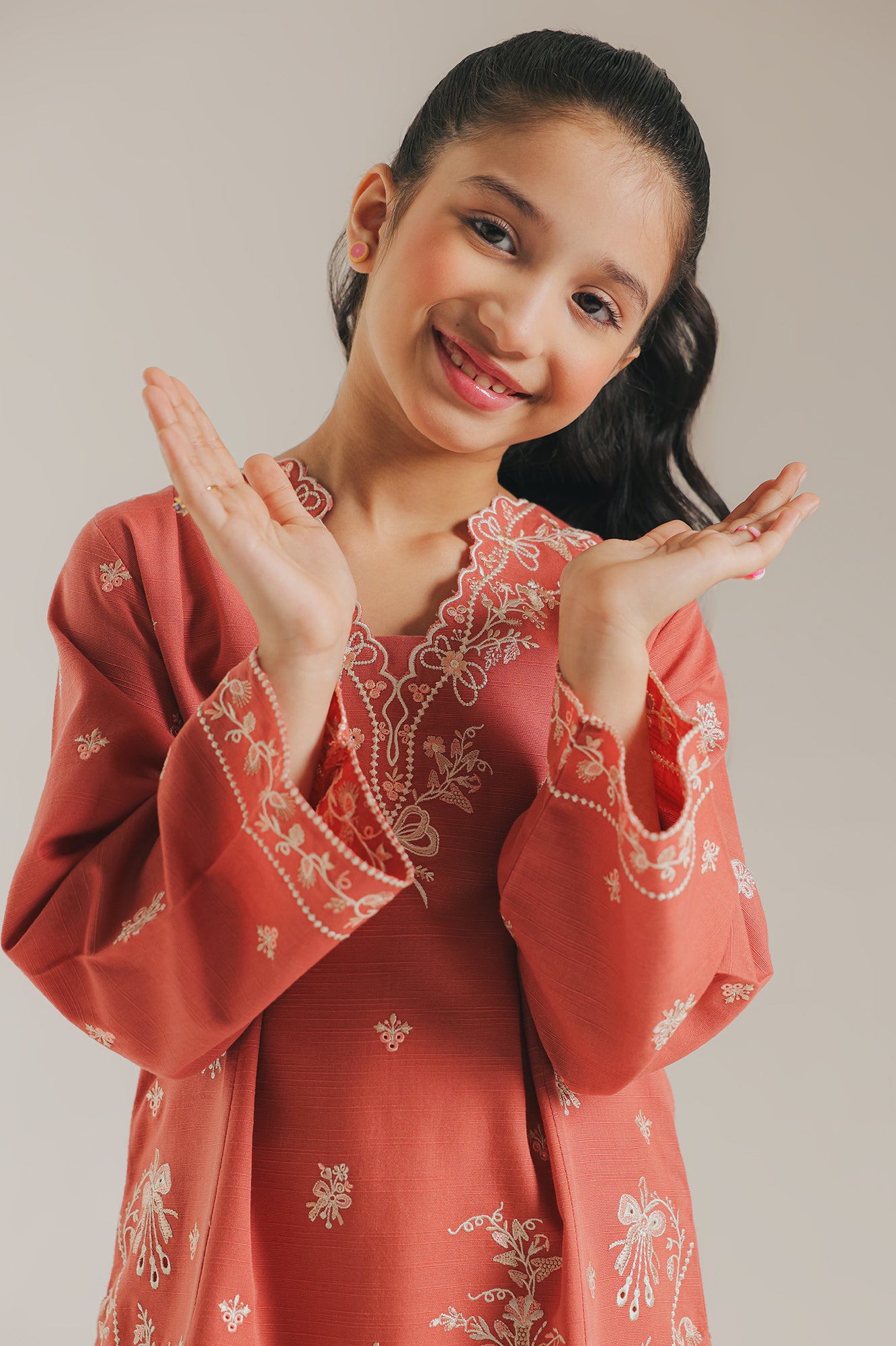 EMBROIDERED SUIT (E1374/402/325 E1374/302/325)