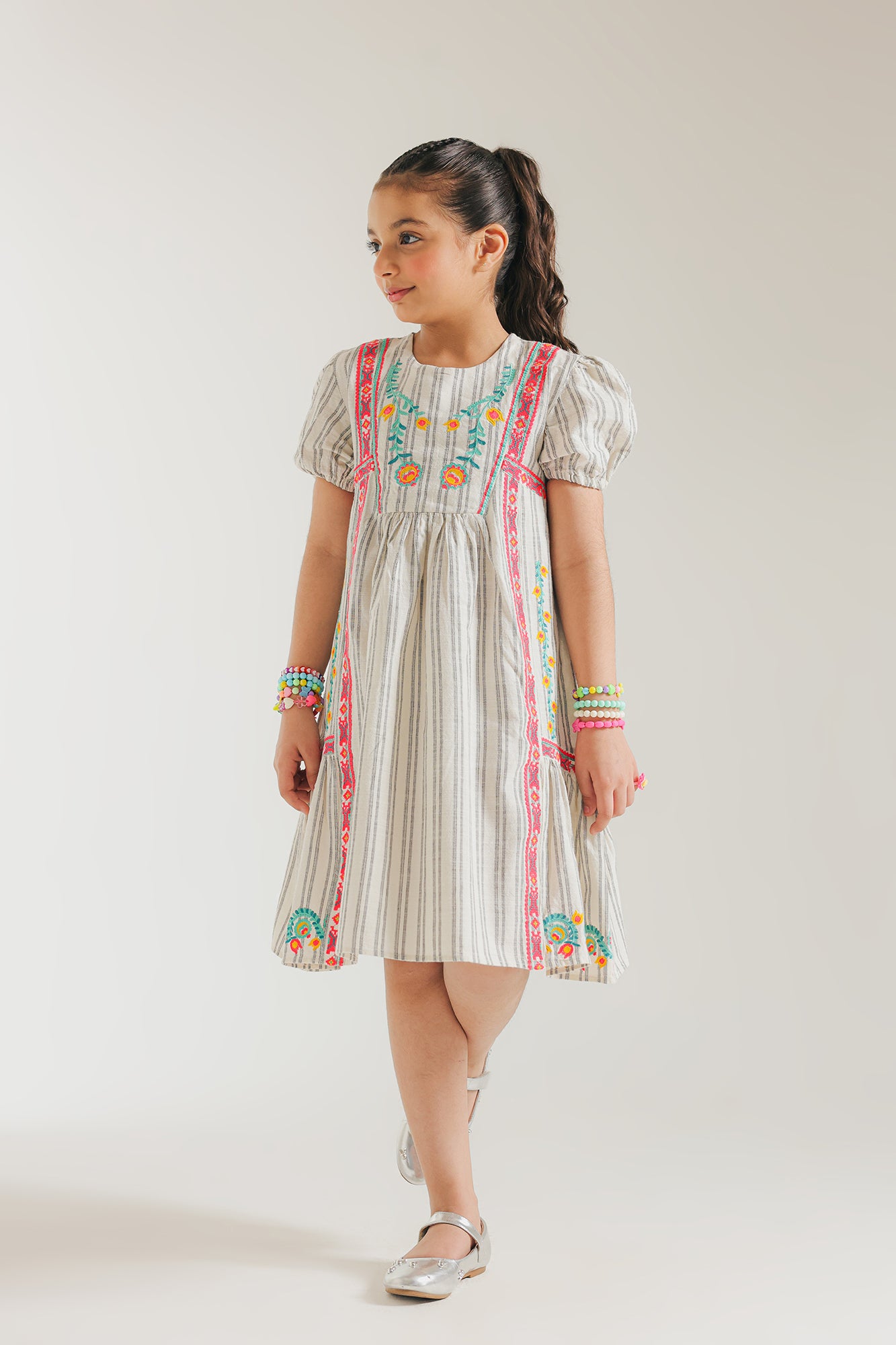 DRESS (E1404/401/002)