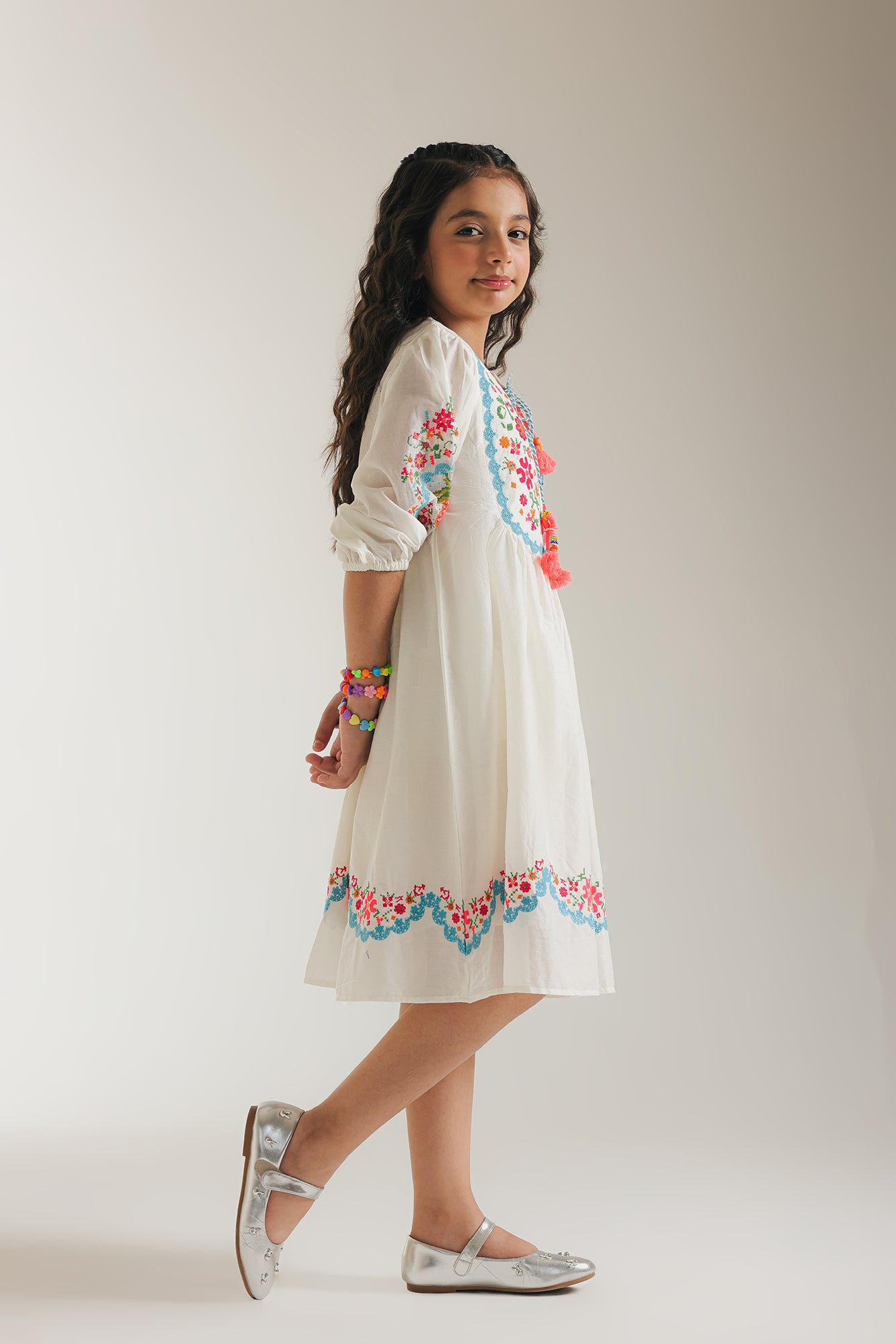 DRESS (E1418/401/001)