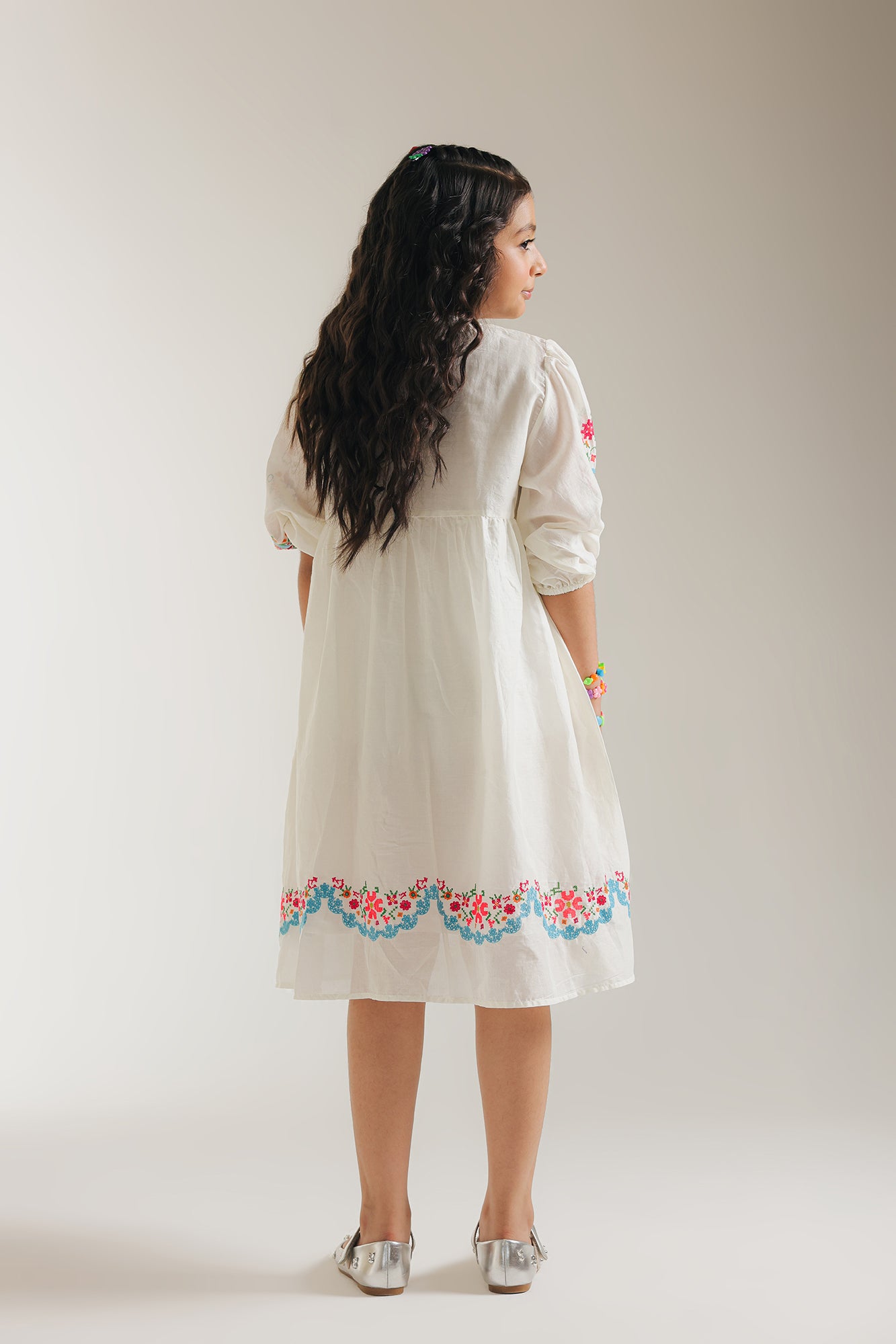 DRESS (E1418/401/001)
