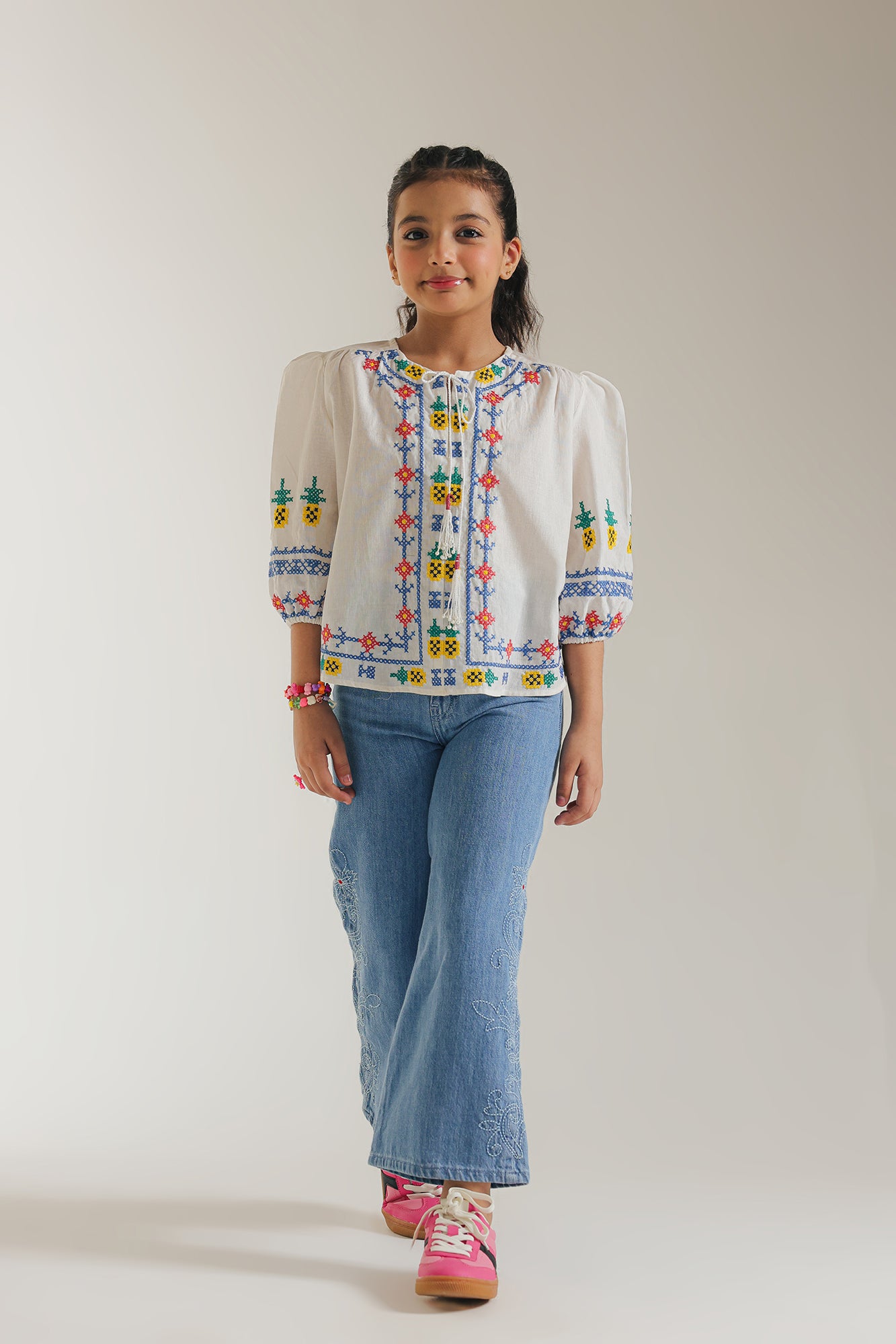 EMBROIDERED TOP (E1485/401/001)