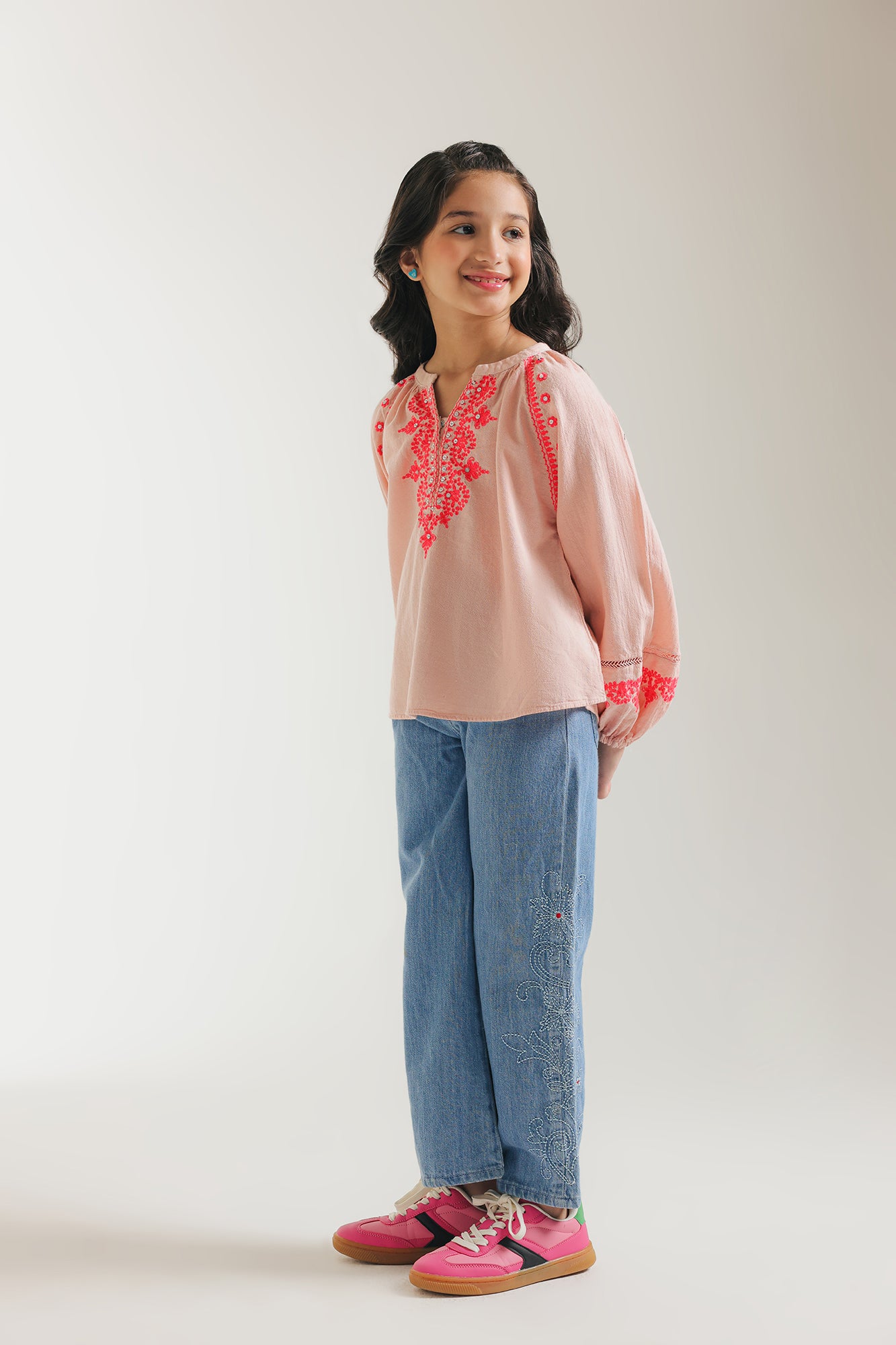 EMBROIDERED TOP (E1491/401/401)