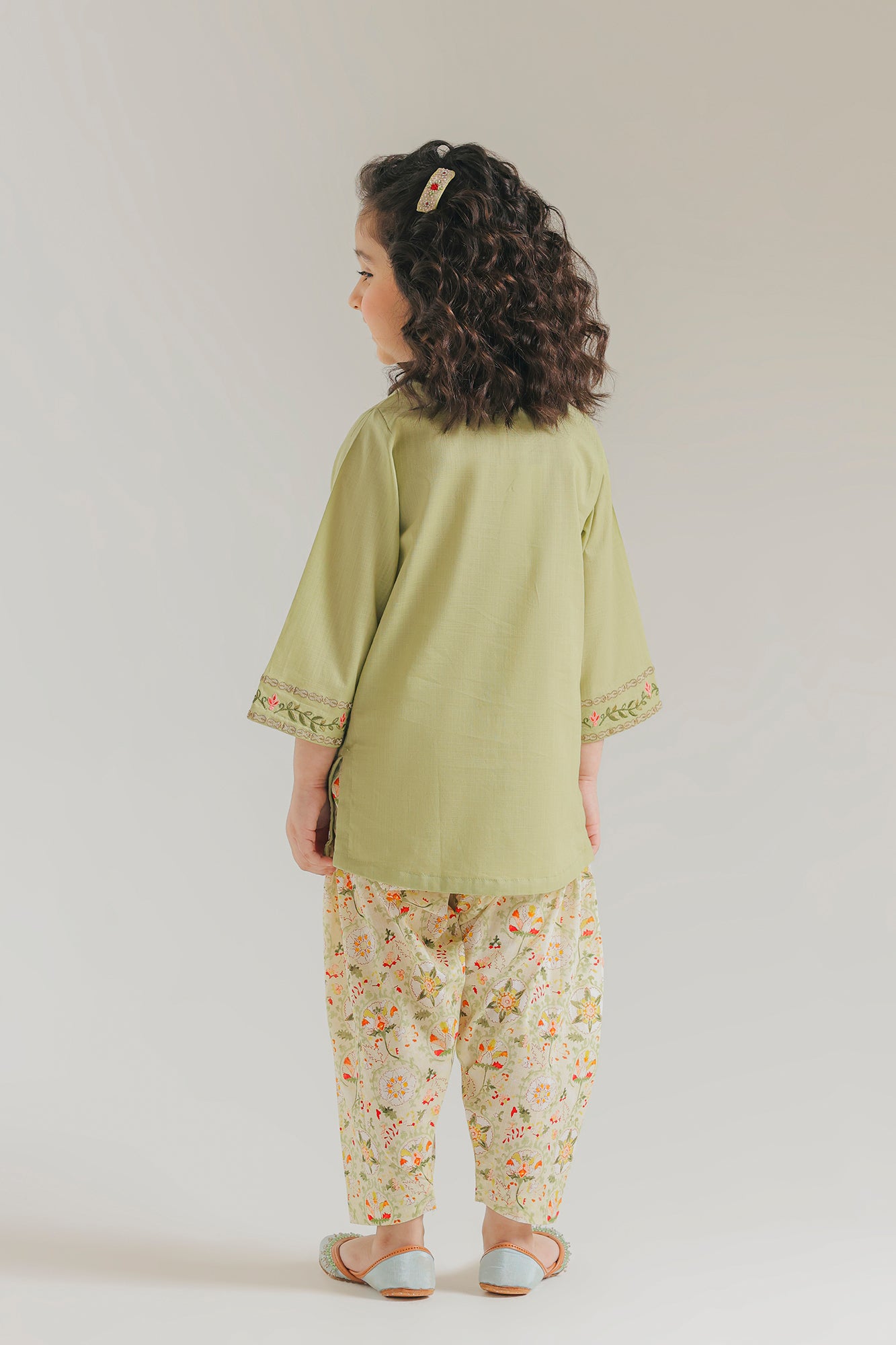 EMBROIDERED SUIT (E1510/402/130 E1510/302/130)