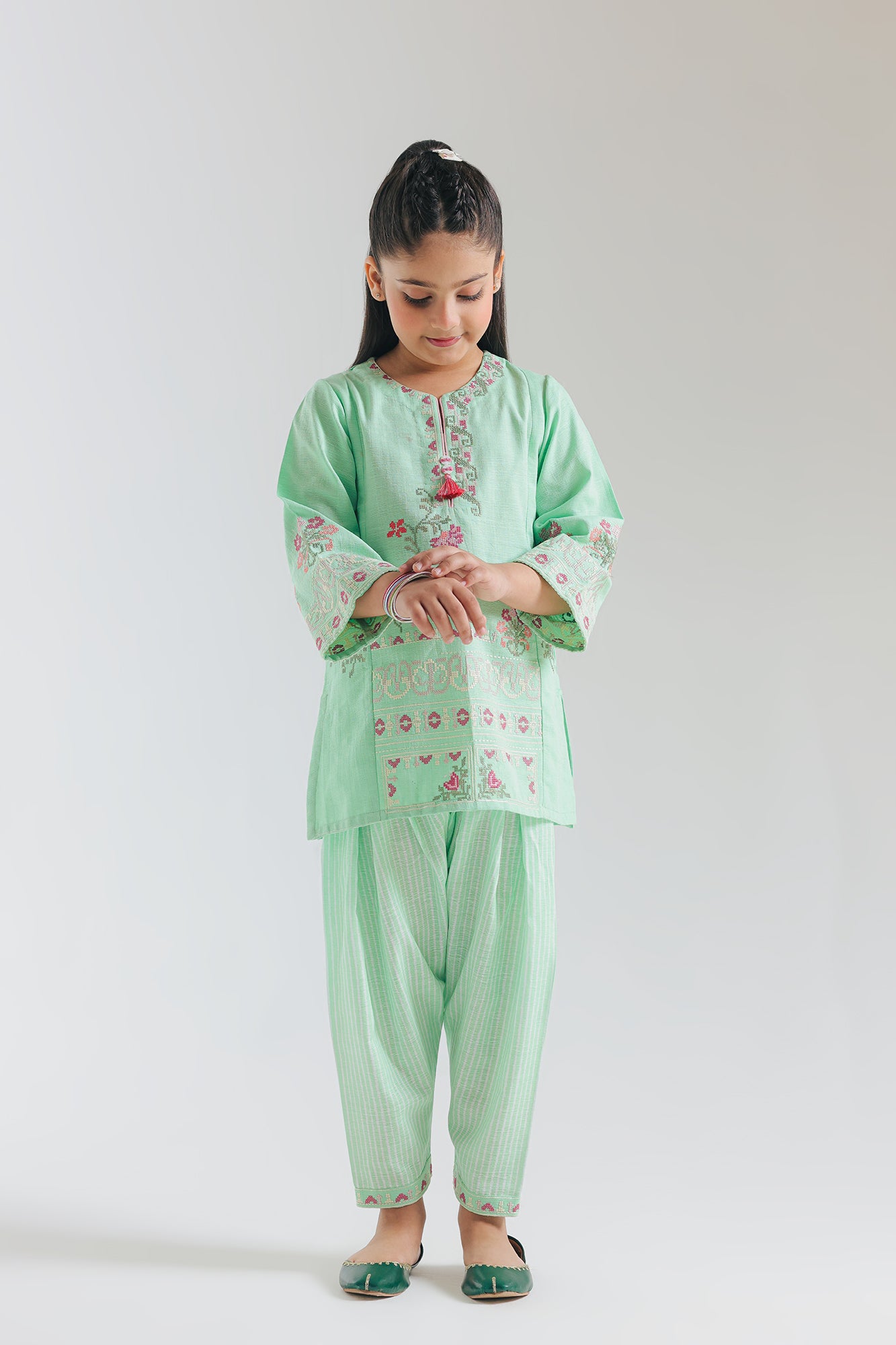 EMBROIDERED SUIT (E1518/402/718 E1518/302/718)