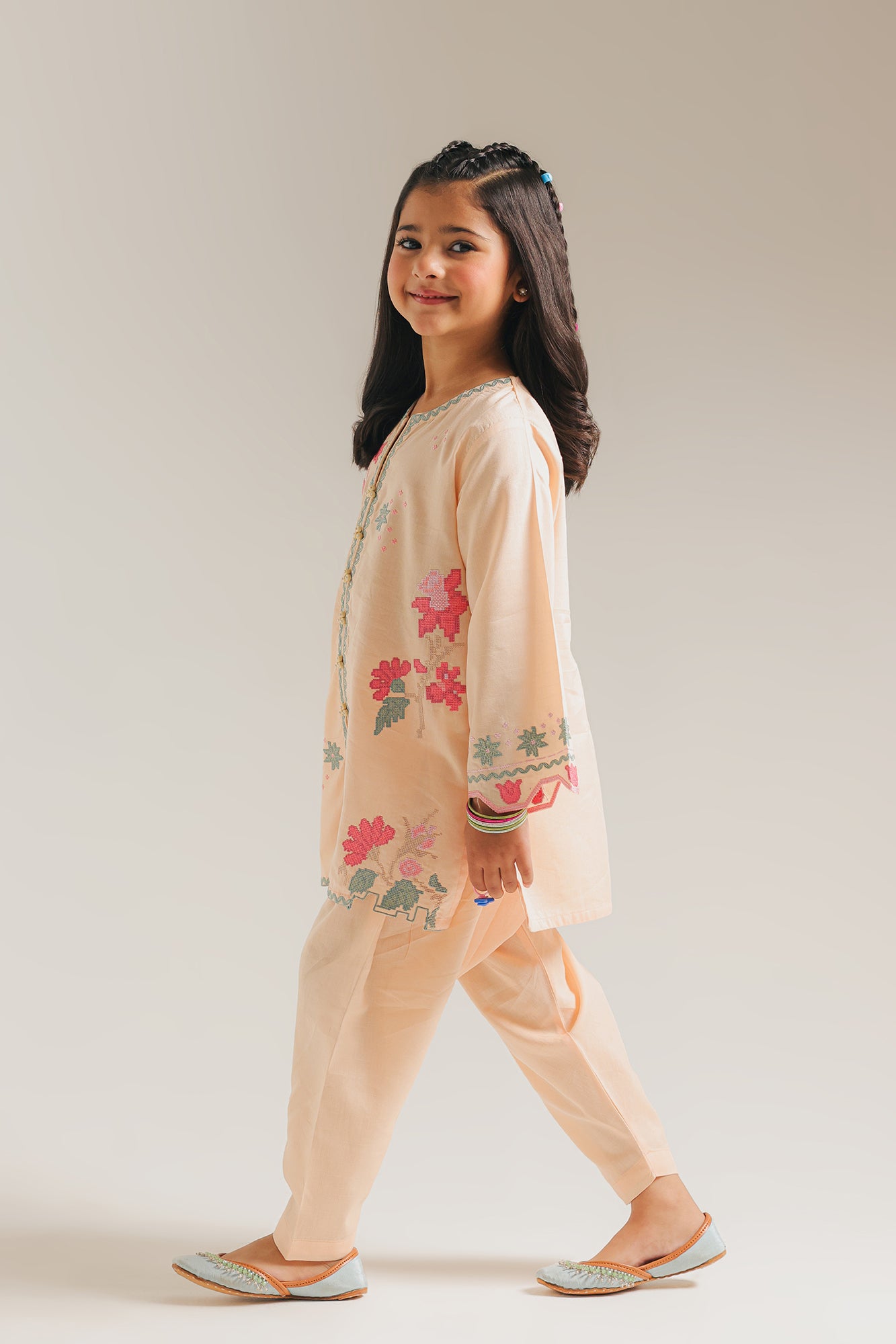 EMBROIDERED SUIT (E1522/402/216 E1522/302/216)