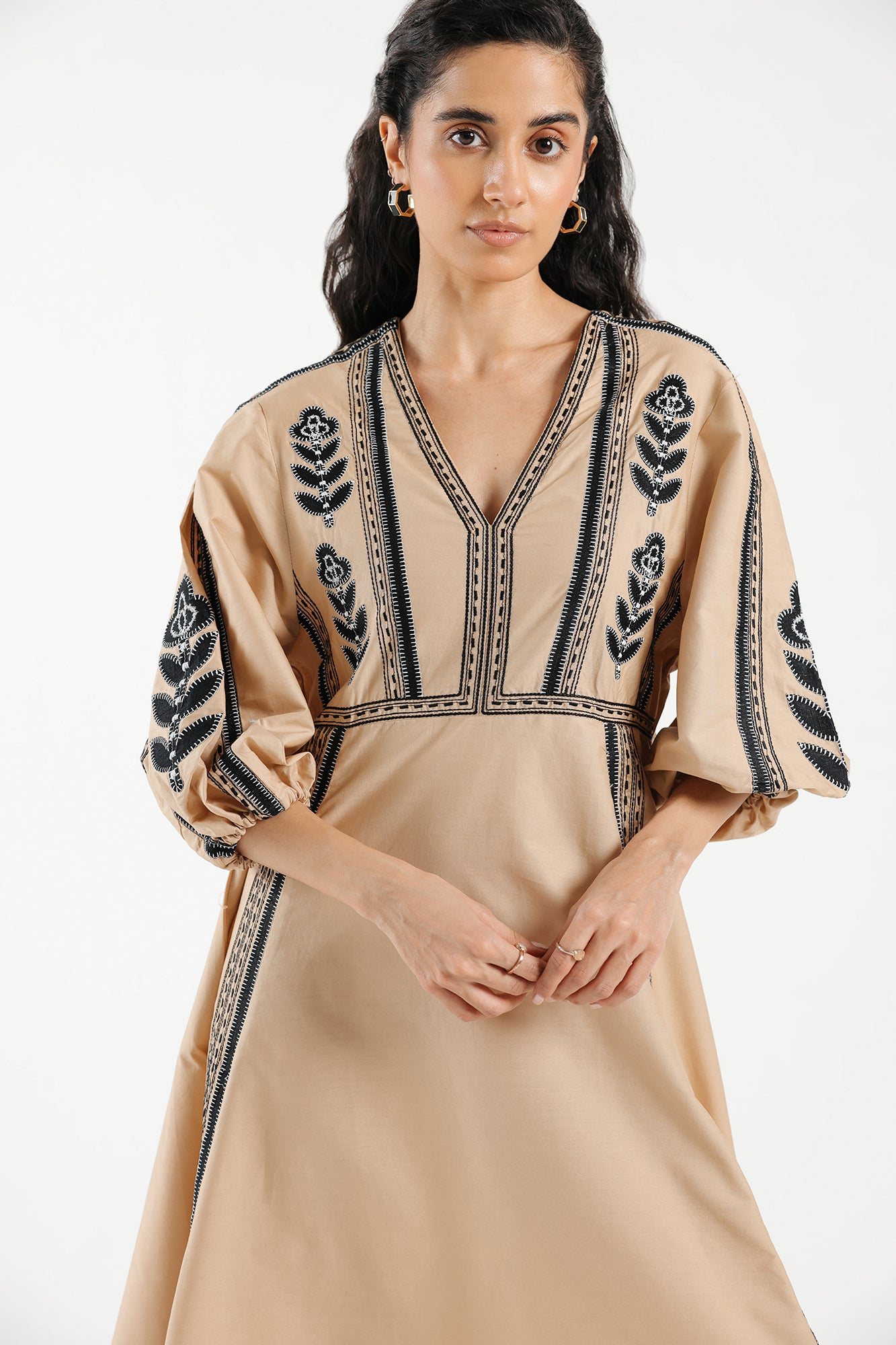 EMBROIDERED DRESS (E1573/108/113)