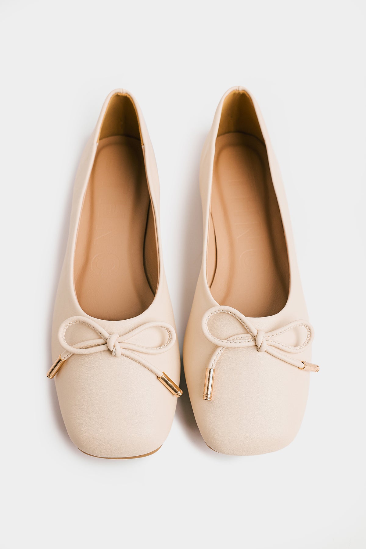 PUMPS (E1582-109-004)