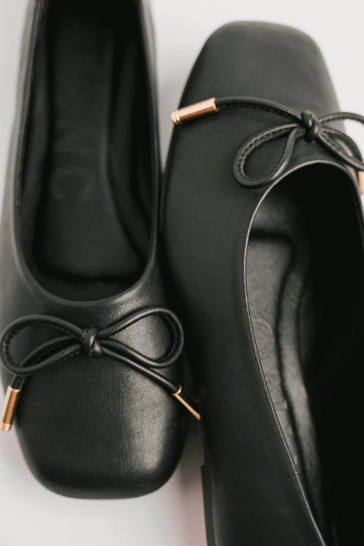 PUMPS (E1582-109-901)