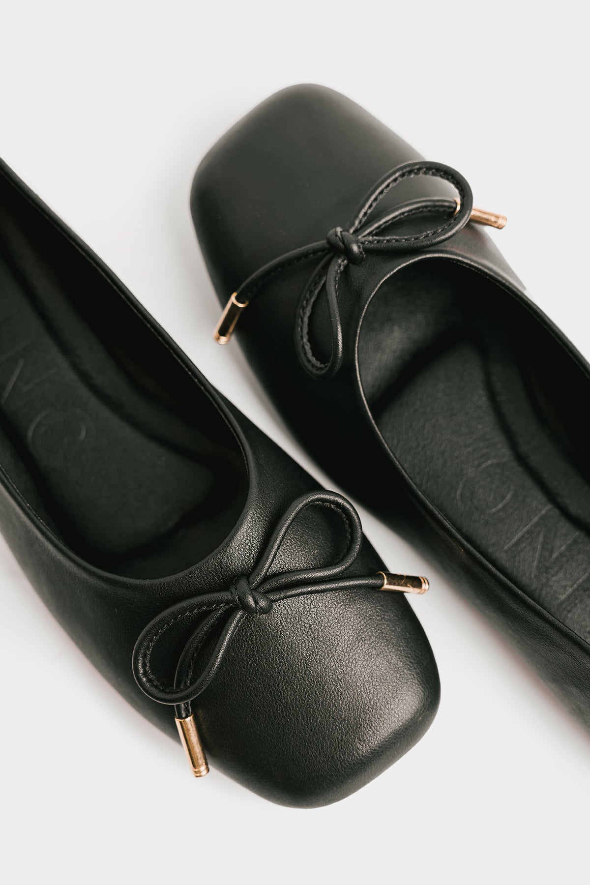 PUMPS (E1582-109-901)