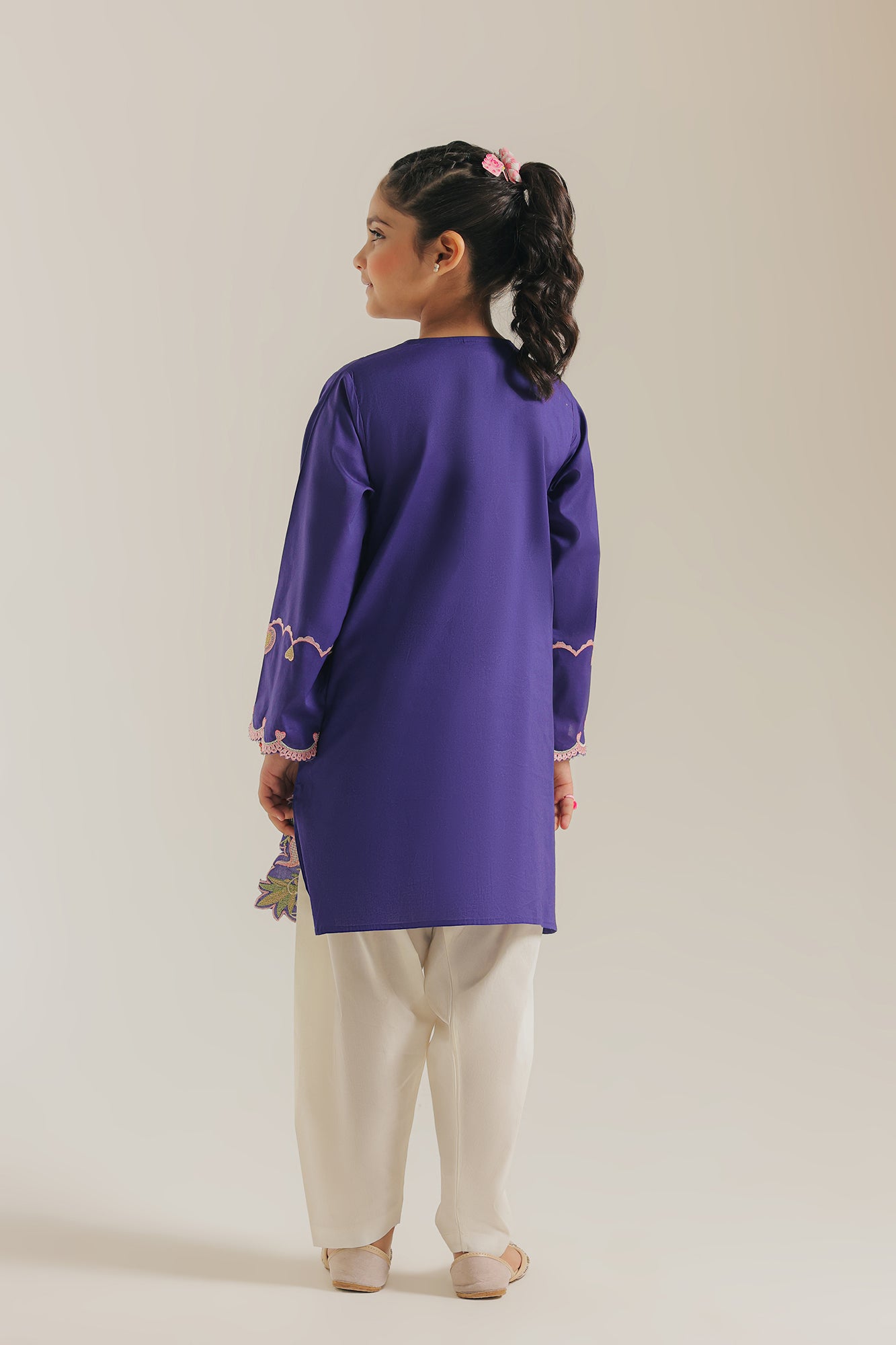 EMBROIDERED SUIT (E1593/402/627 E1593/302/627)
