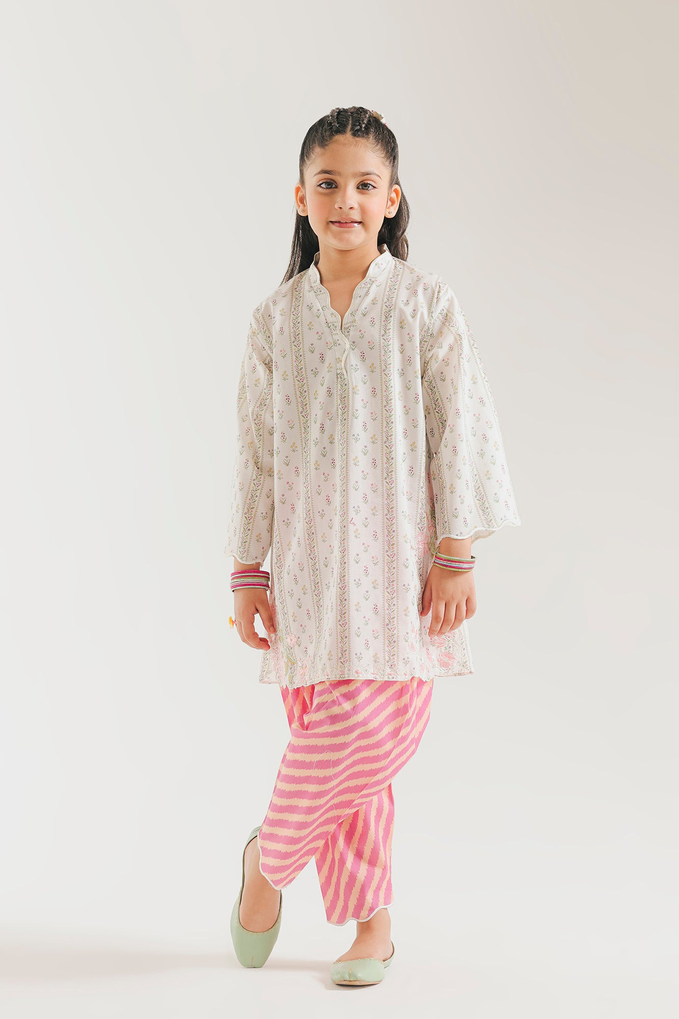 EMBROIDERED SUIT (E1602/402/001 E1602/302/001)