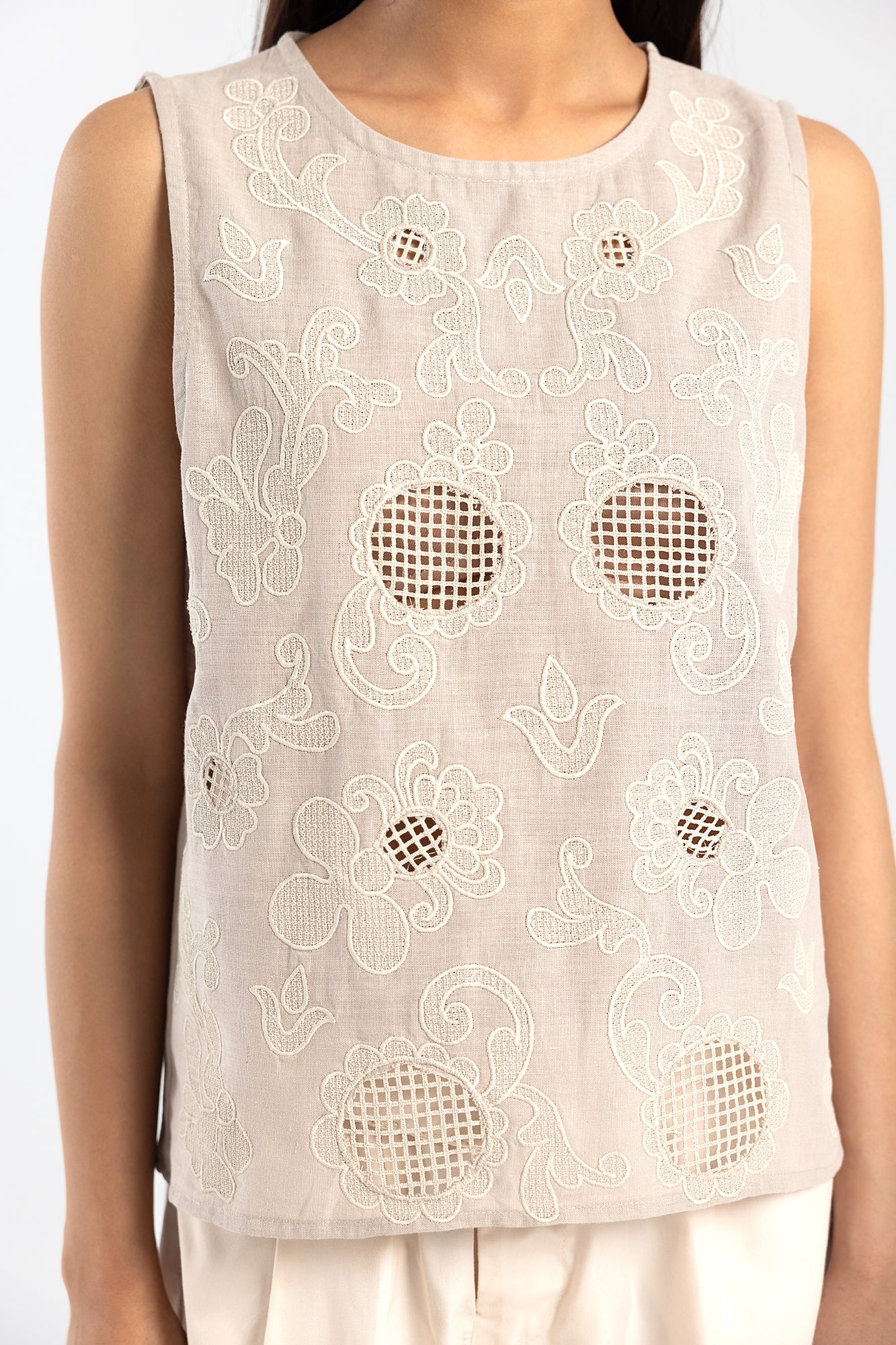 EMBROIDERED TOP (E1695/108/113)