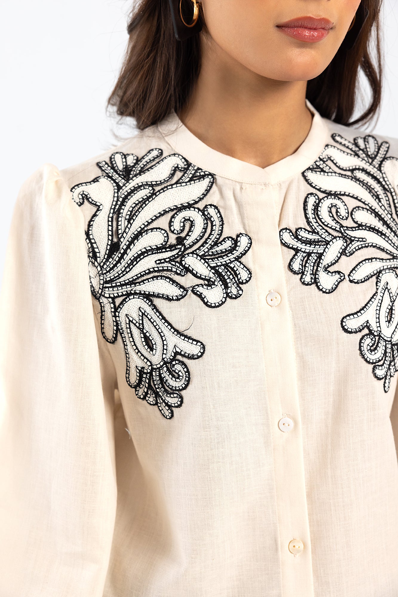 EMBROIDERED TOP (E1781/108/005)