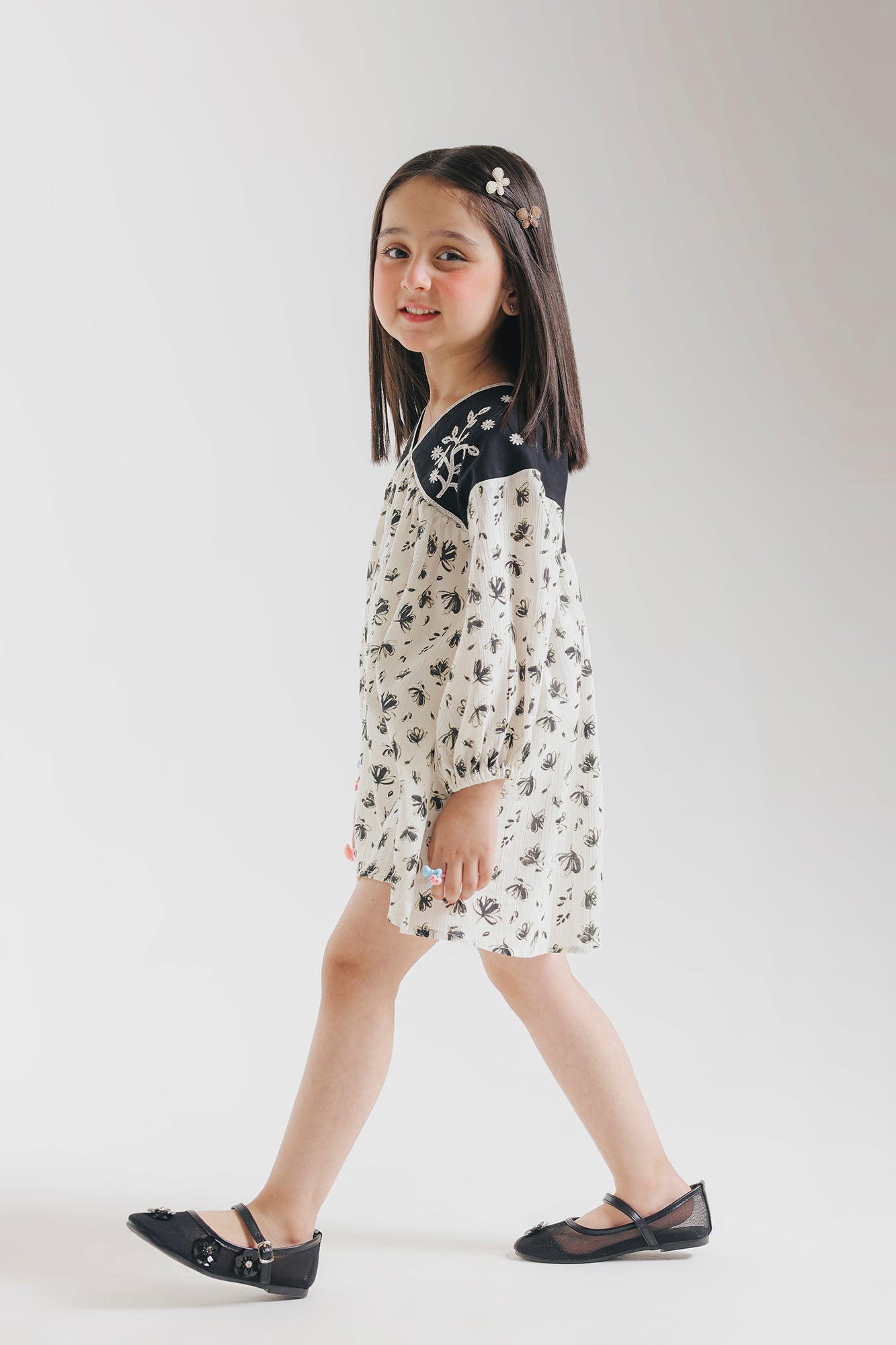 DRESS (E1843/301/002)