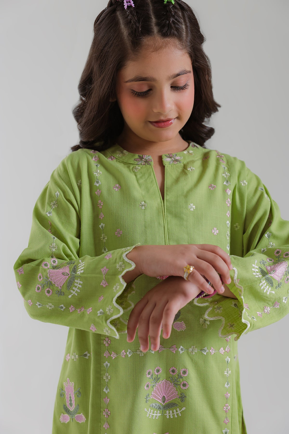 EMBROIDERED SUIT (E1852-402-130 E1852-302-130)