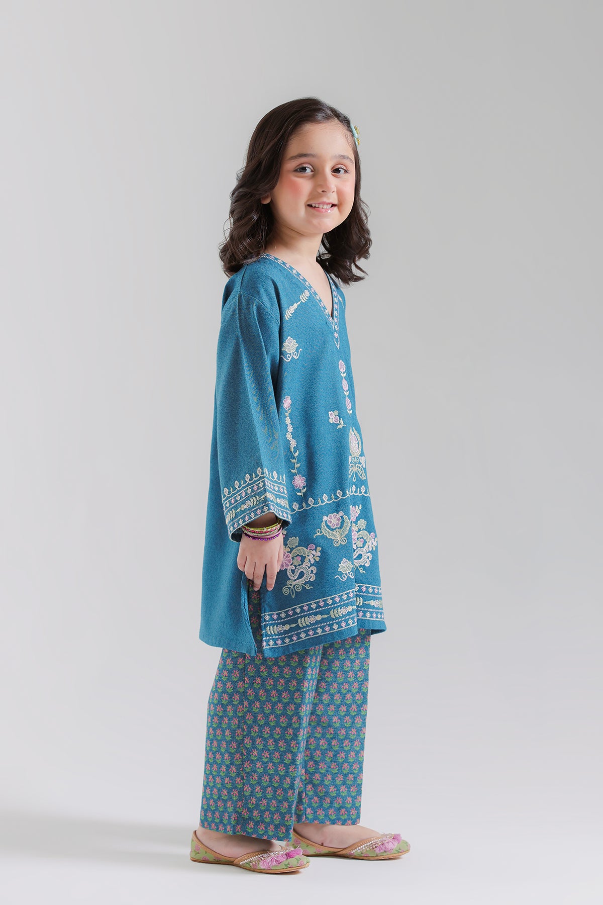 EMBROIDERED SUIT (E1858-402-711 E1858-302-711)