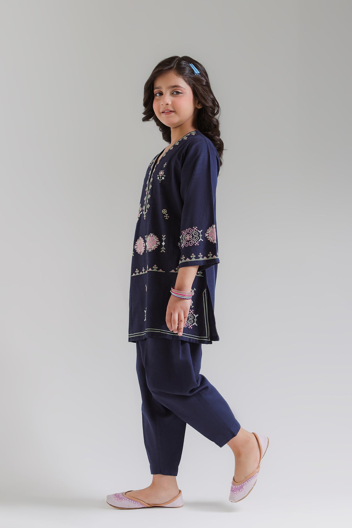 EMBROIDERED SUIT (E1894-402-622 E1894-302-622)