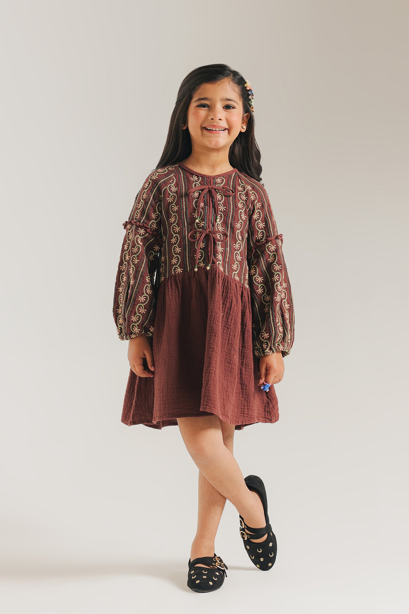 DRESS (E1953/301/318)