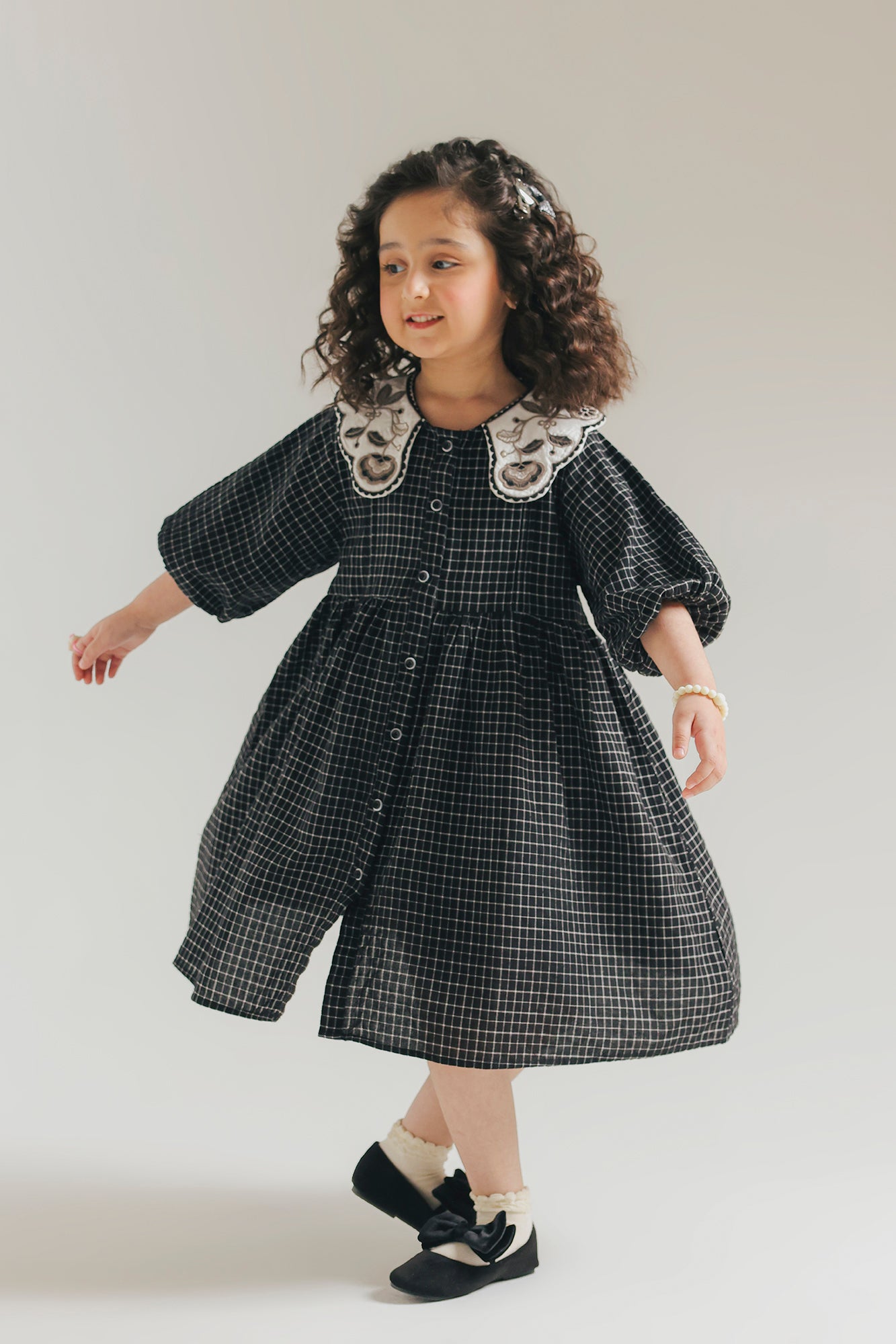 DRESS (E1988/401/001)