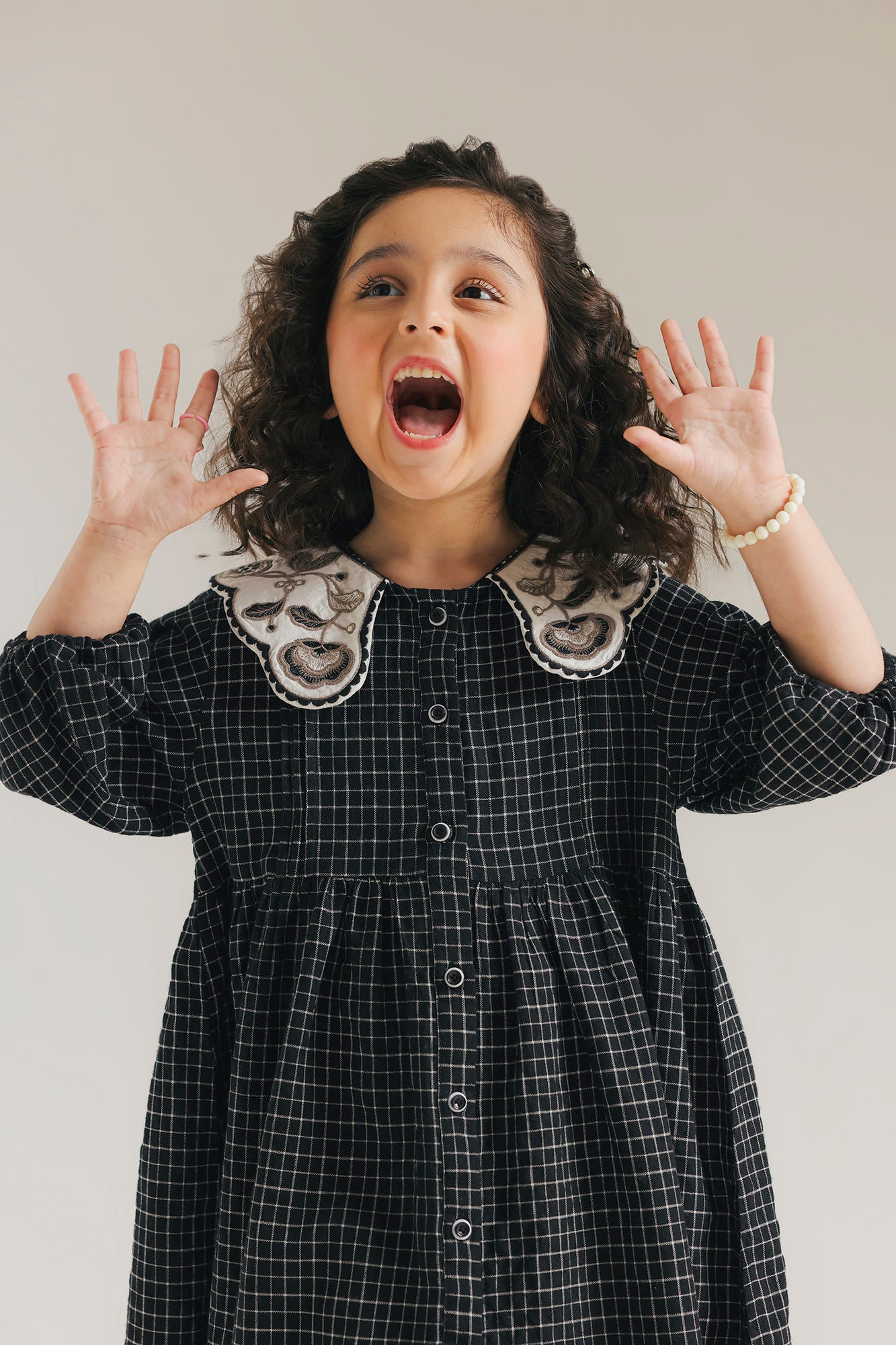 DRESS (E1988/401/001)