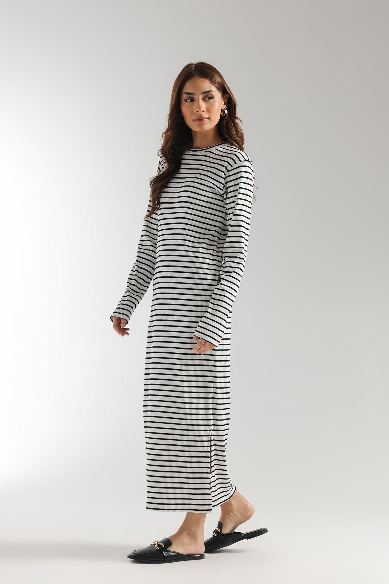 DRESS (E2001/108/999)
