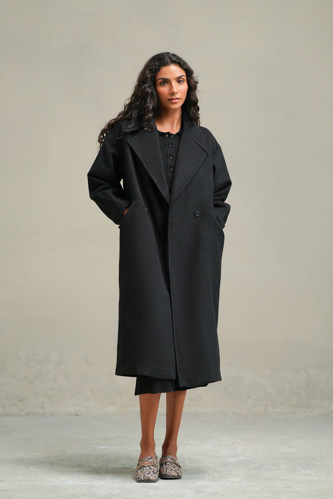 LONG COAT (E2010/108/902)