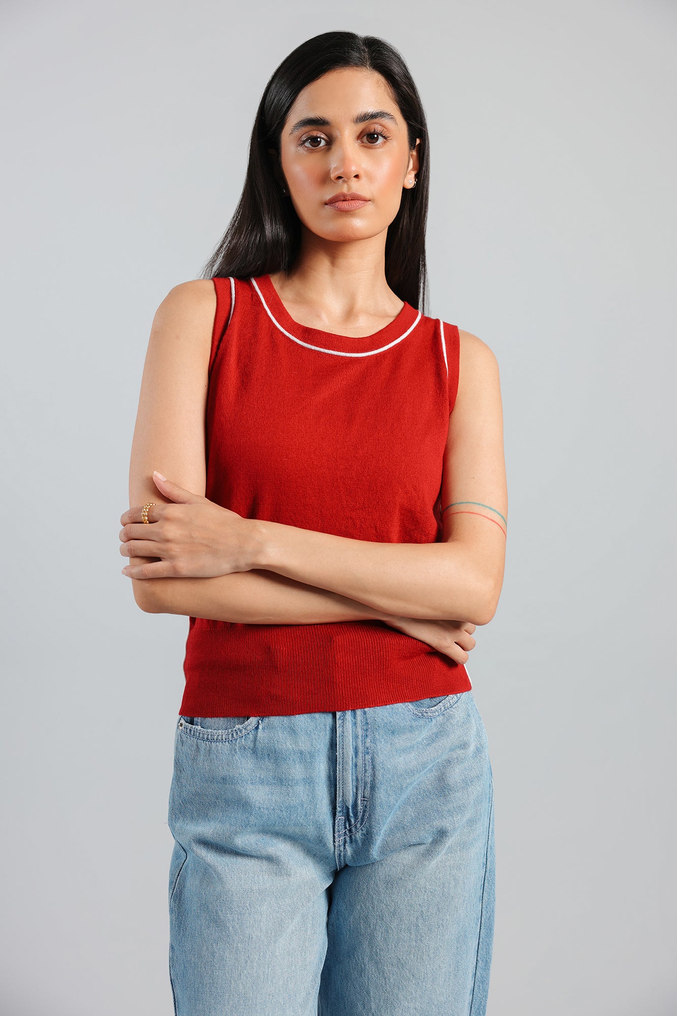 SLEEVELESS SWEATER (E2058/108/306)