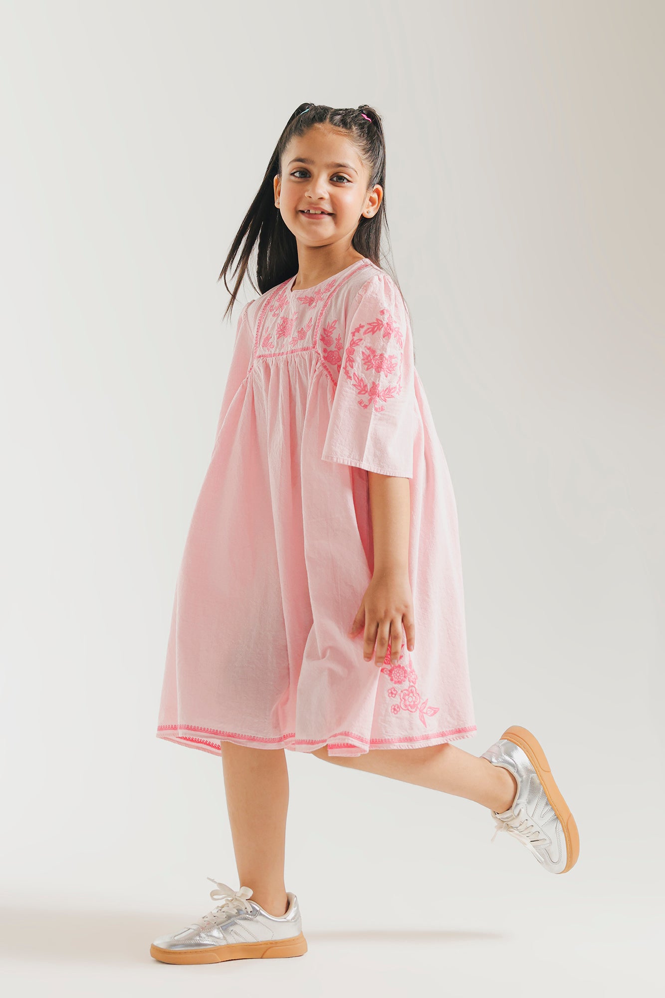 DRESS (E2067/301/427)