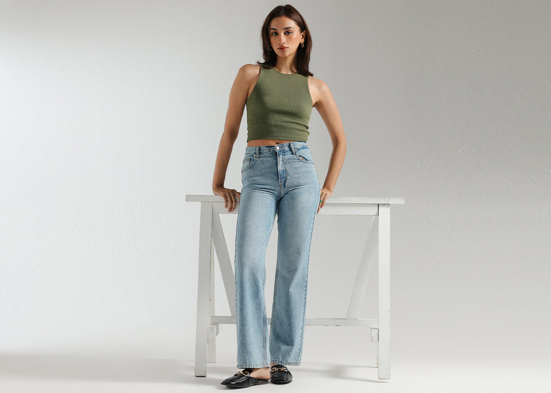 SLEEVELESS CROPPED TOP (E2122/108/708)