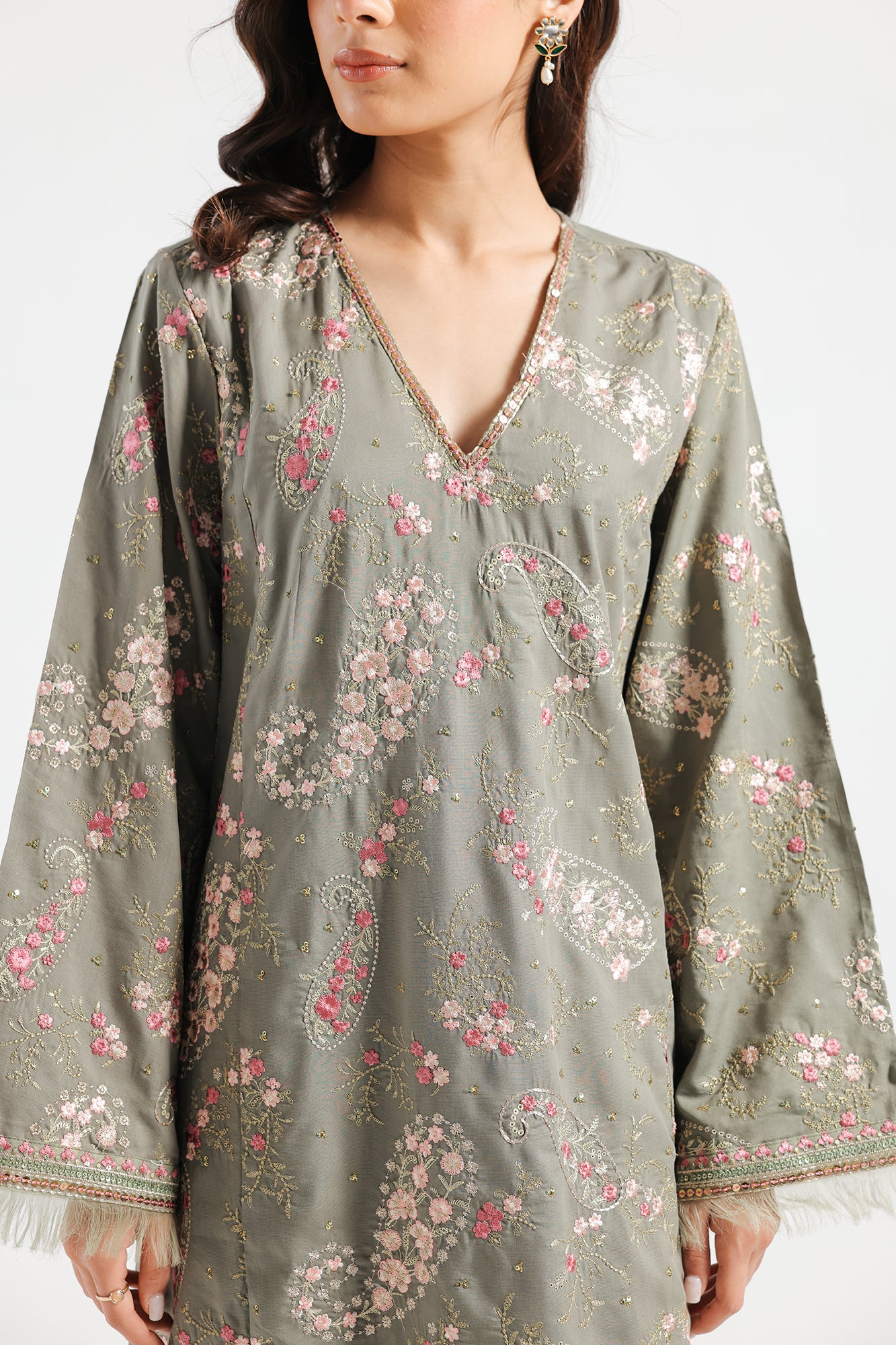 EMBROIDERED SUIT (E2225/103/005)