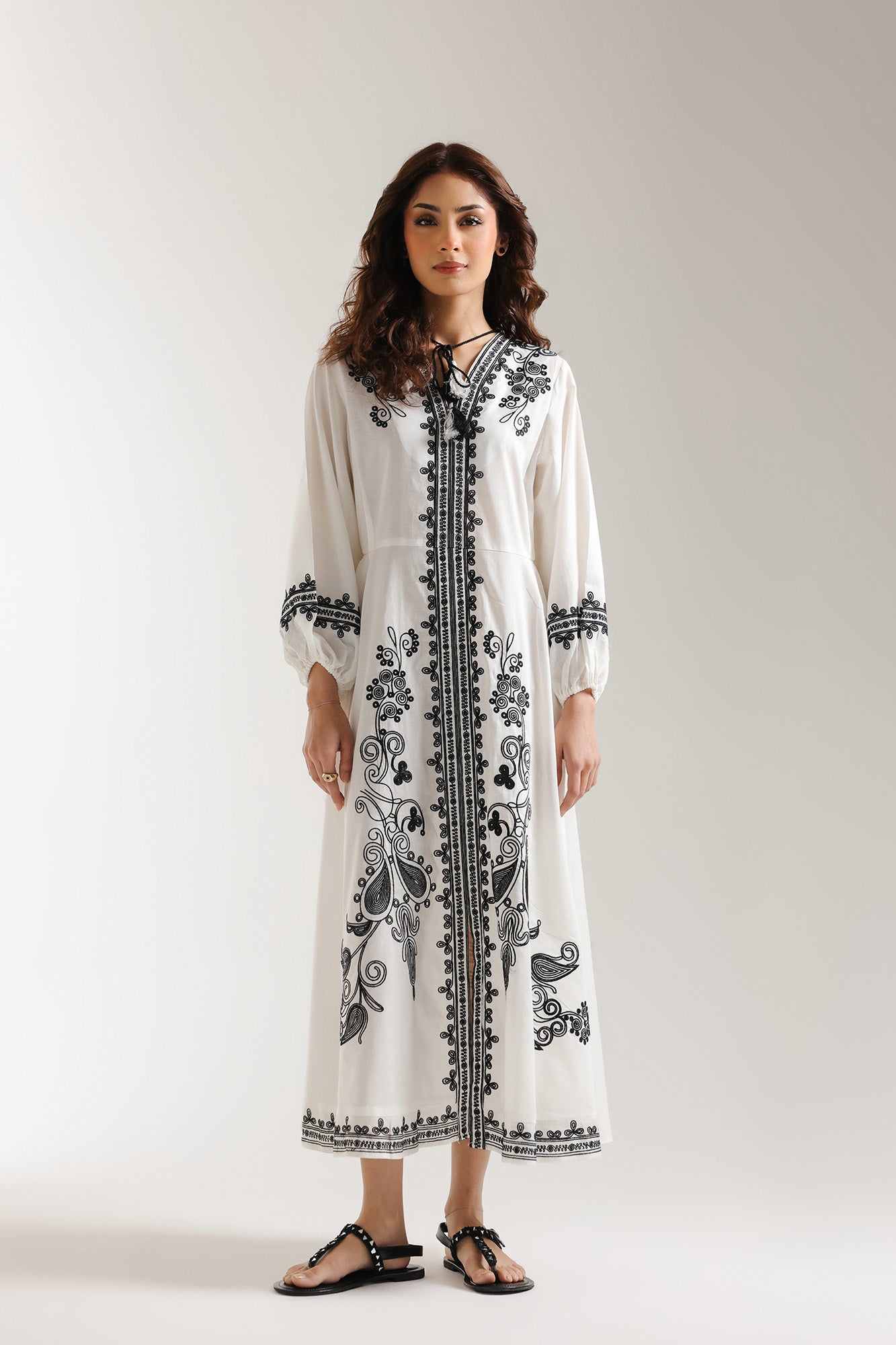 DRESS (E2287/108/001)