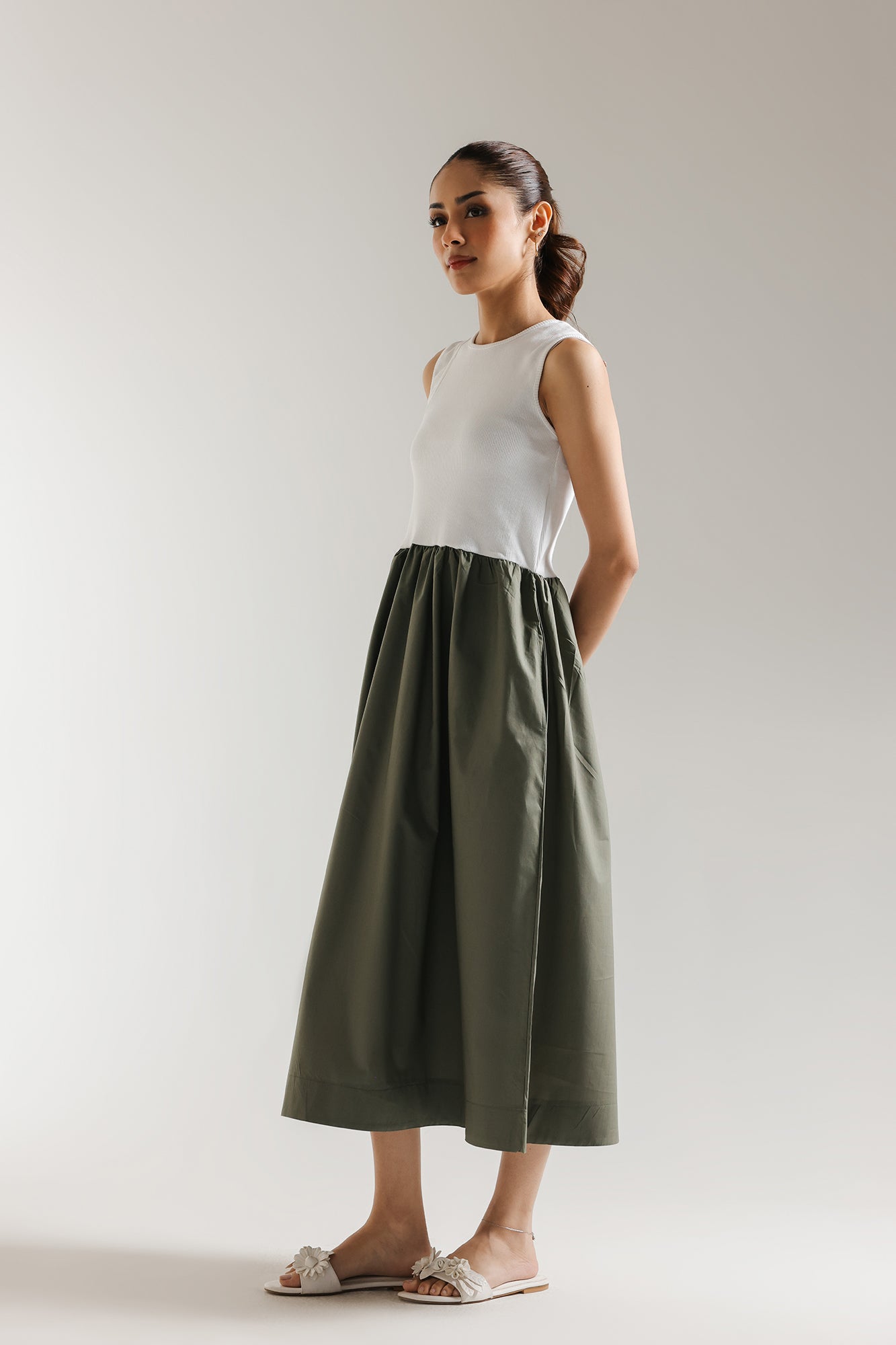 DRESS (E2310/108/001)