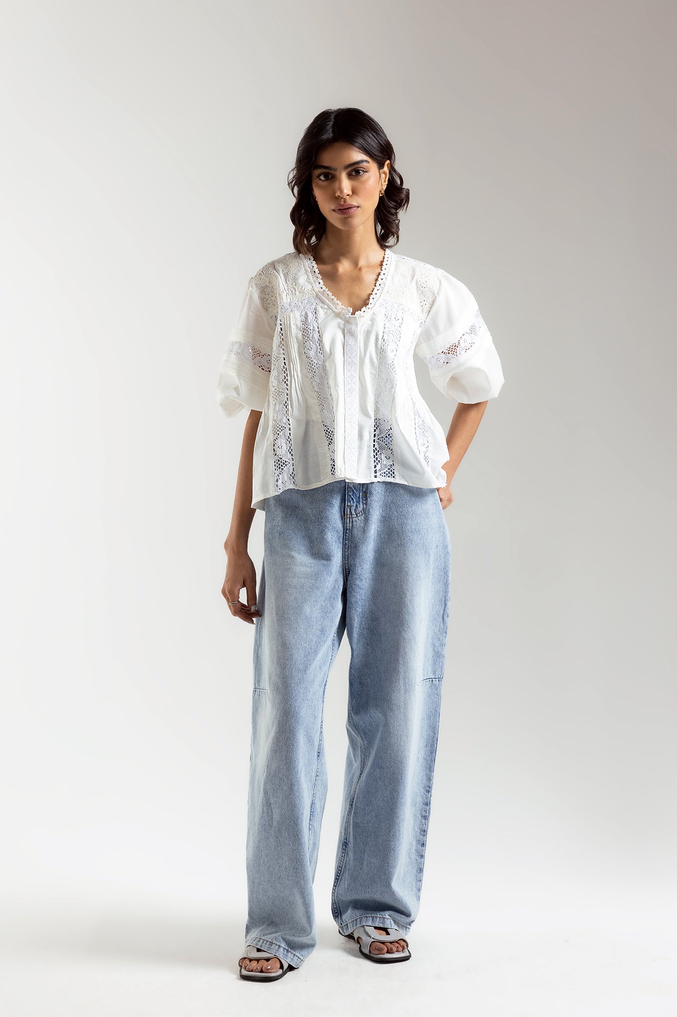 EMBROIDERED TOP (E2411/108/001)