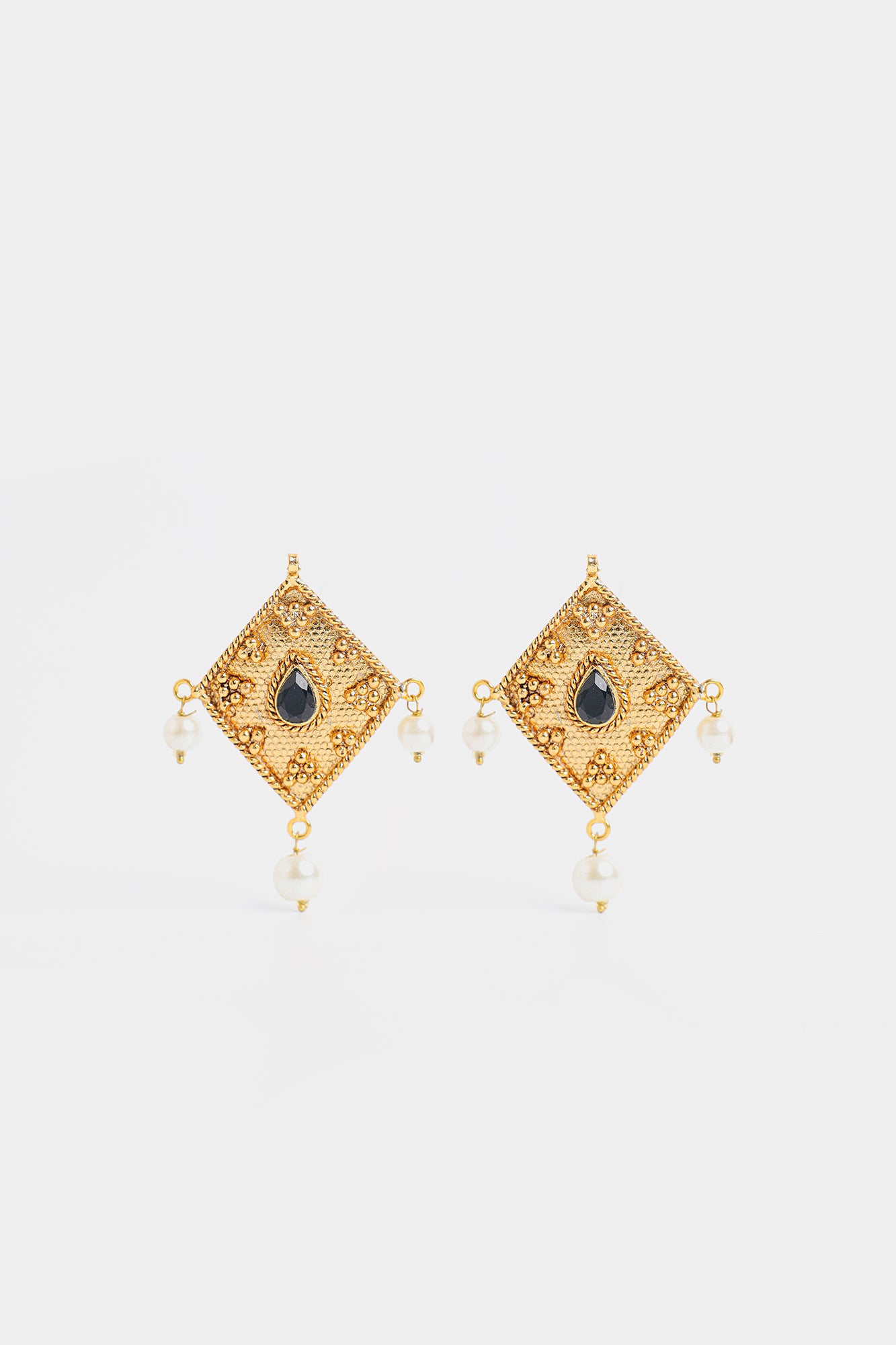 EARRINGS (E2444/110/131)