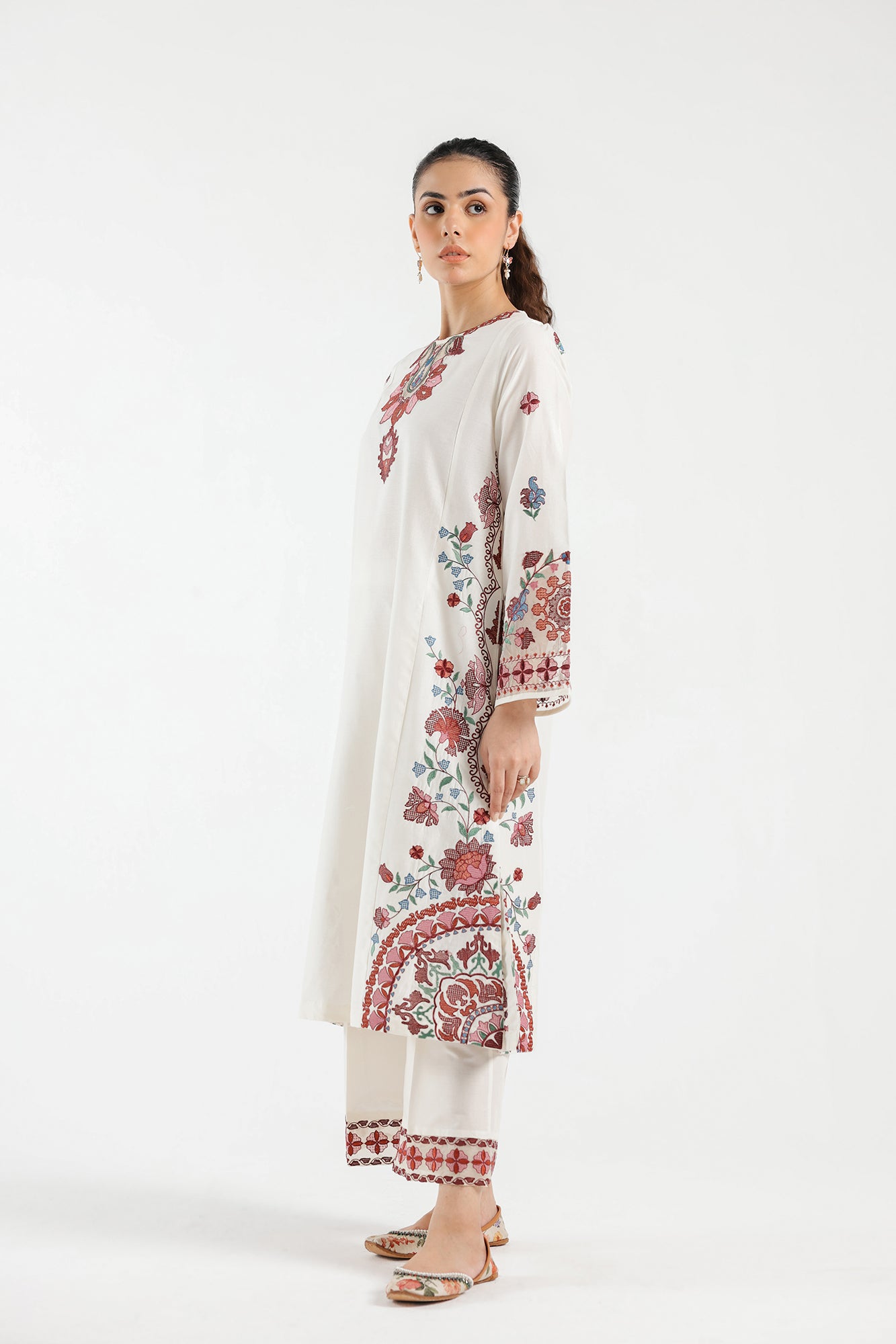 EMBROIDERED SUIT (E2488/103/002)