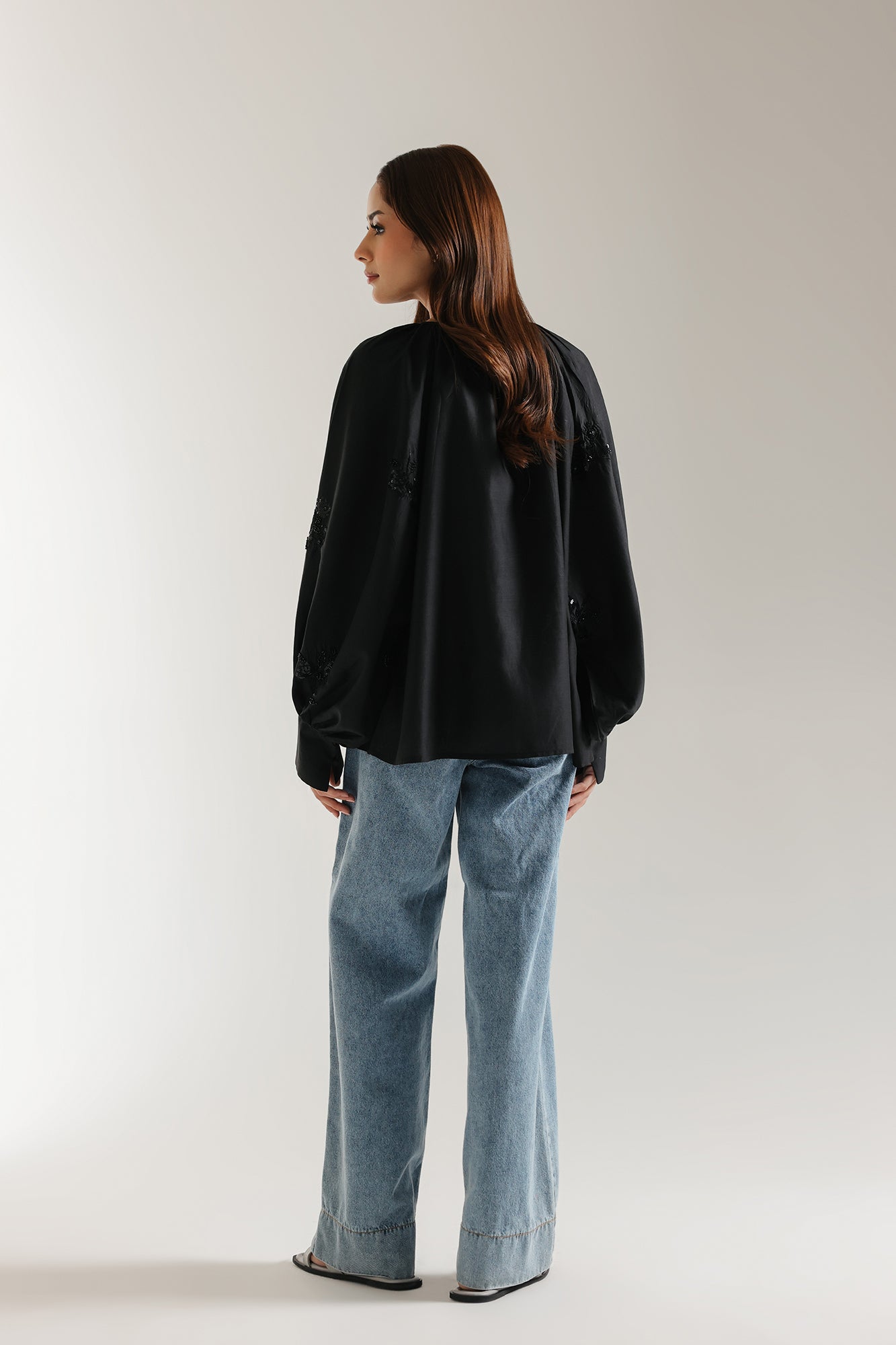 EMBROIDERED TOP (E2540/108/901)