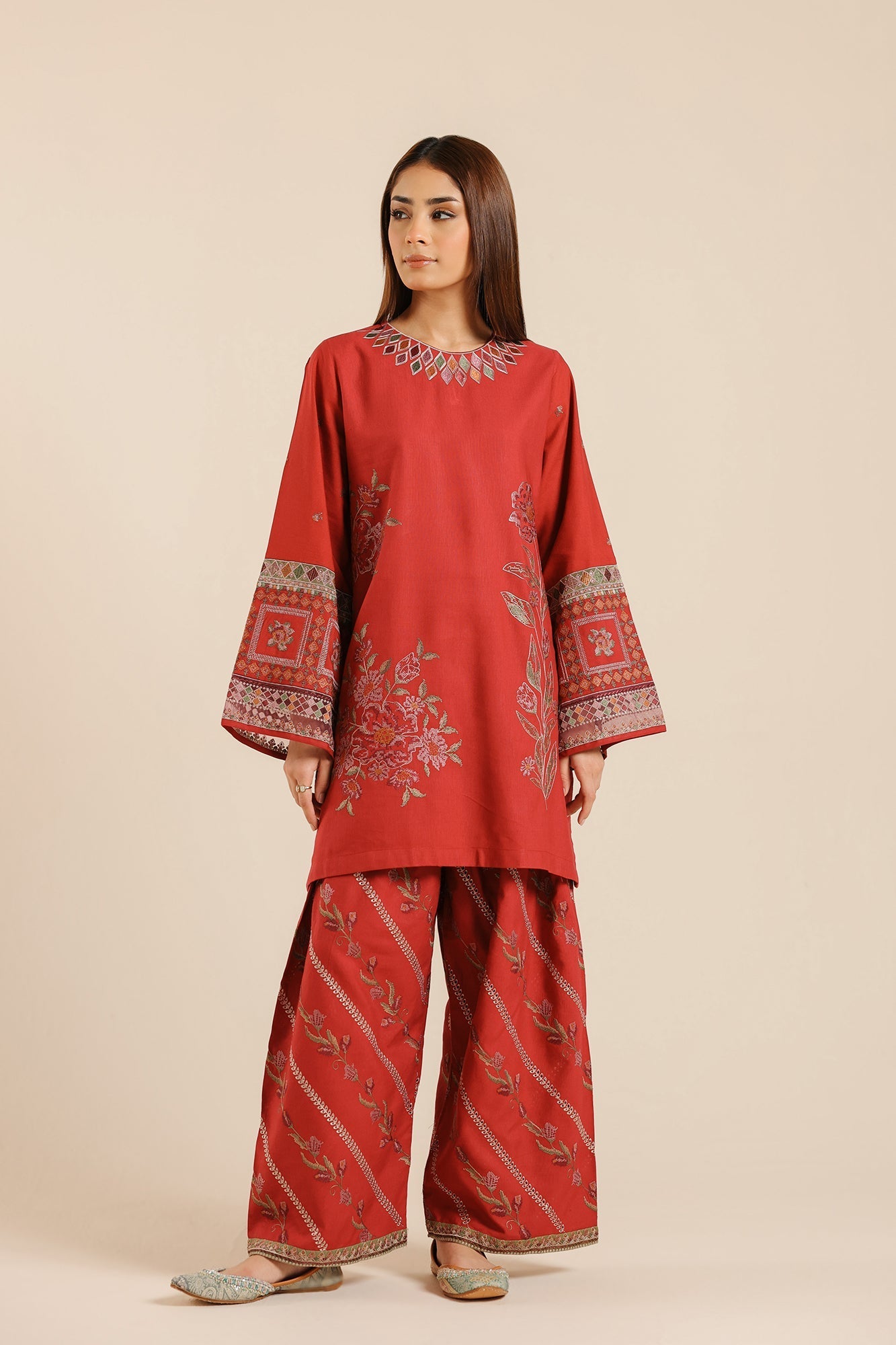 EMBROIDERED SUIT (E2702/103/415)