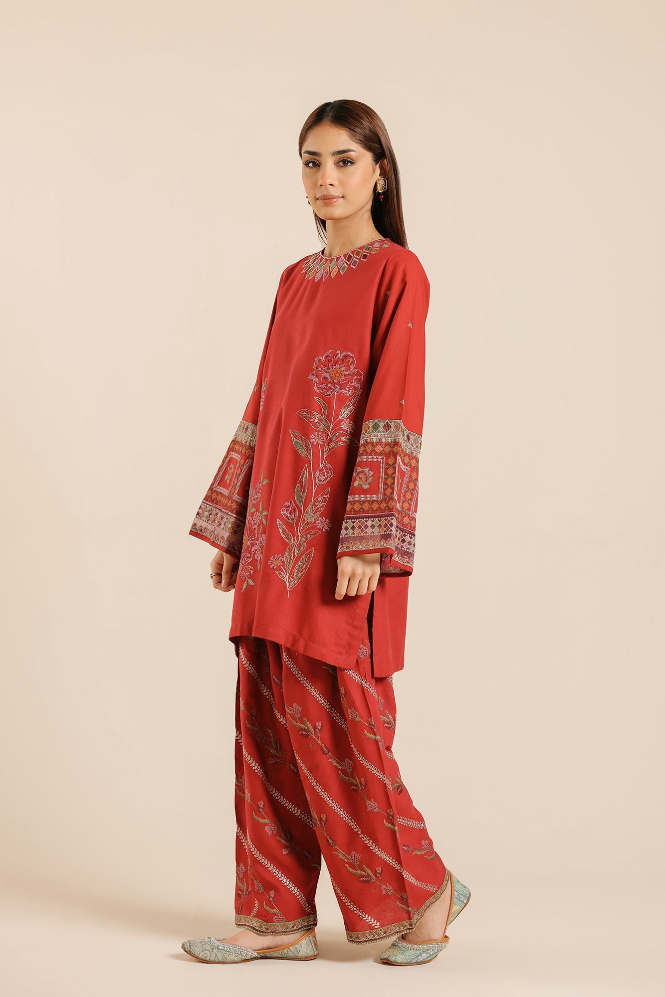 EMBROIDERED SUIT (E2702/103/415)