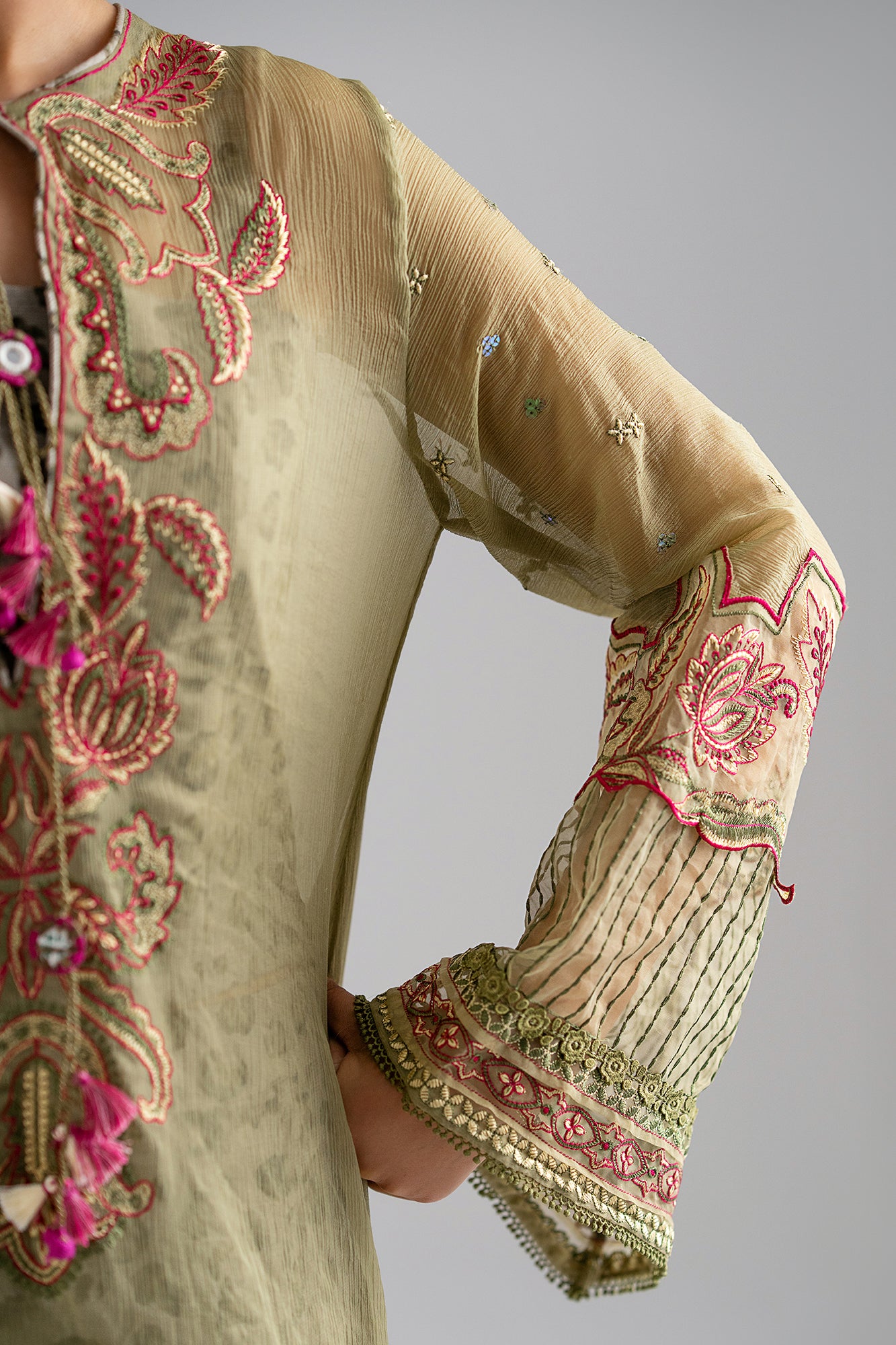 EMBROIDERED SUIT (E2715/103/121)