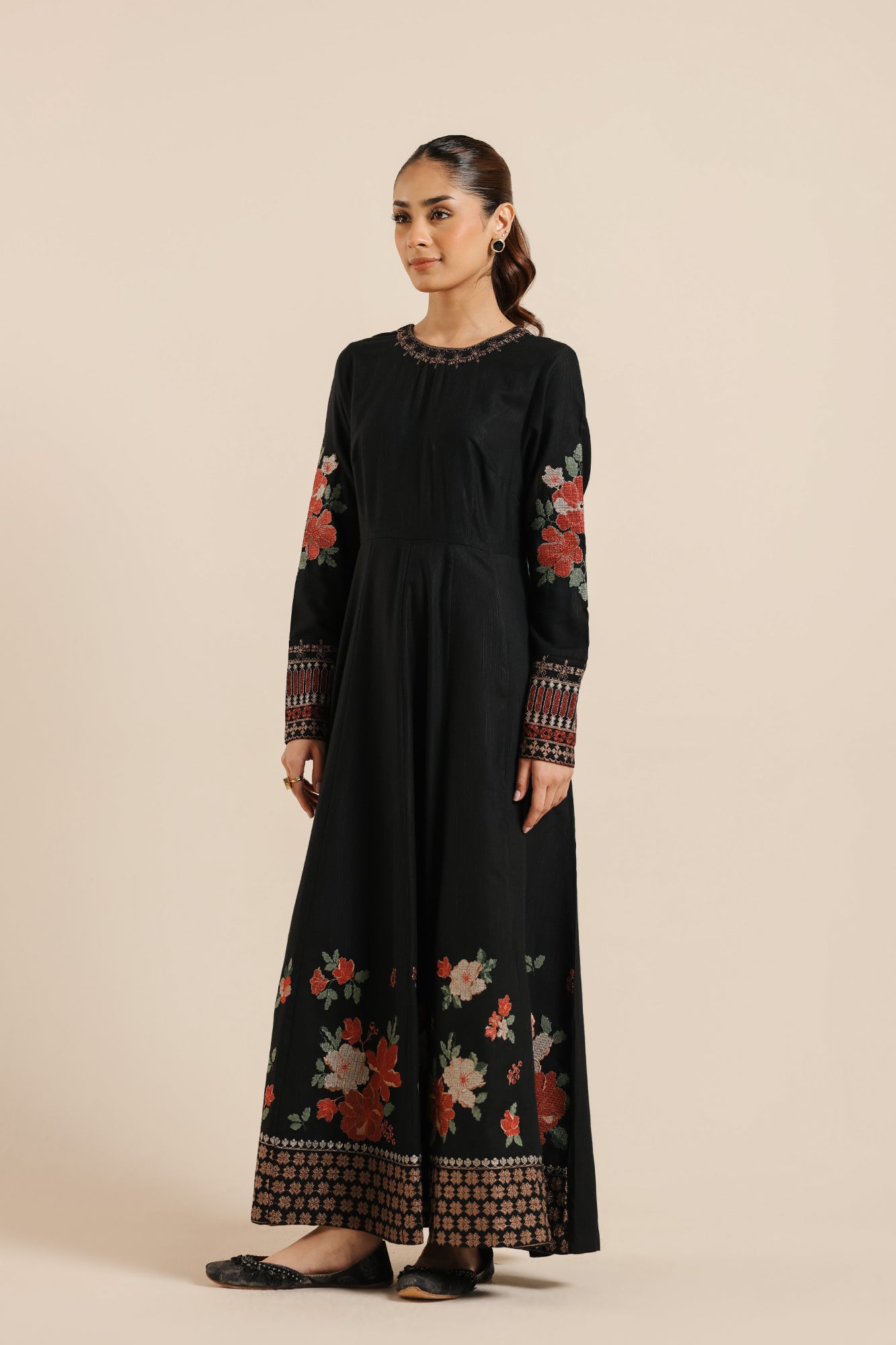 EMBROIDERED DRESS (E2727/103/902)