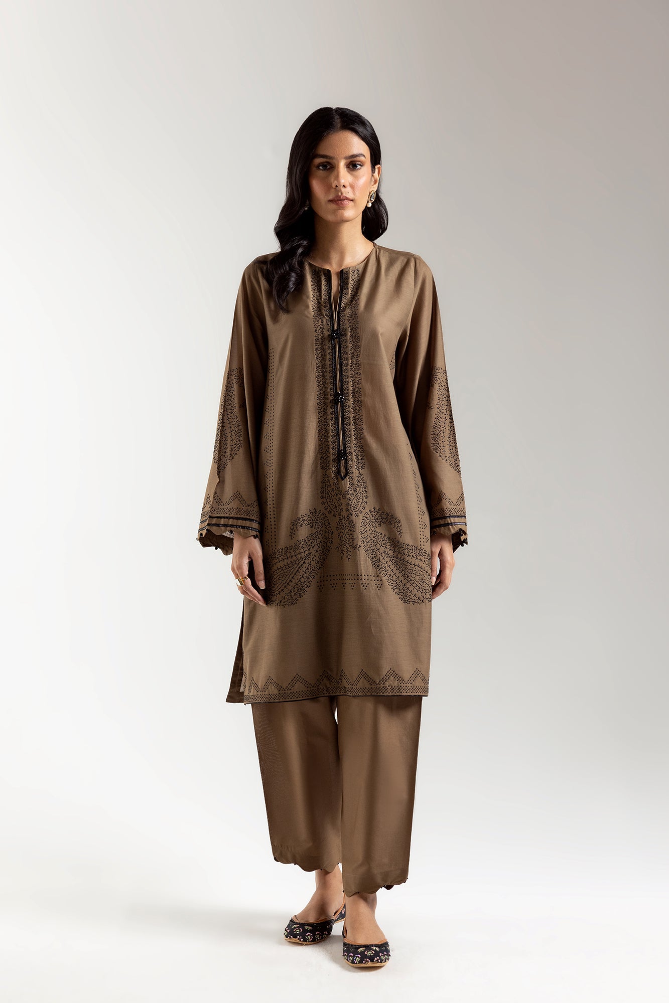 EMBROIDERED SUIT (E3023/103/116)