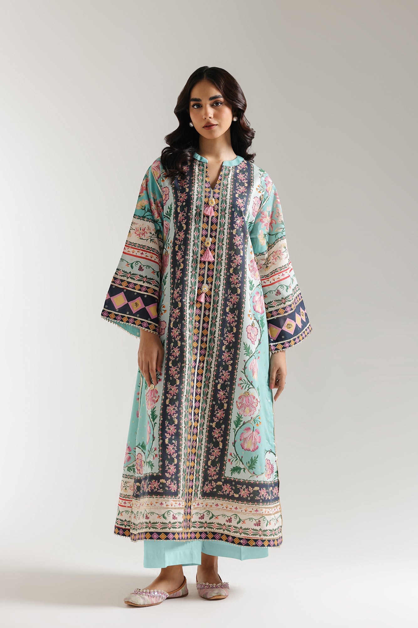 EMBROIDERED SUIT (E3074/103/718)