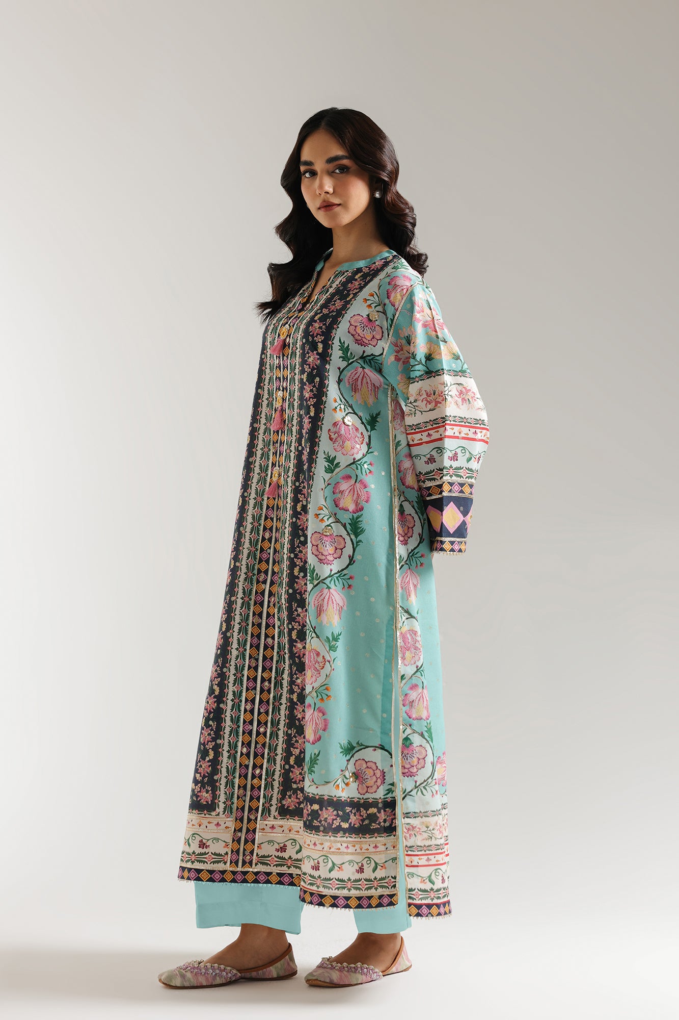 EMBROIDERED SUIT (E3074/103/718)