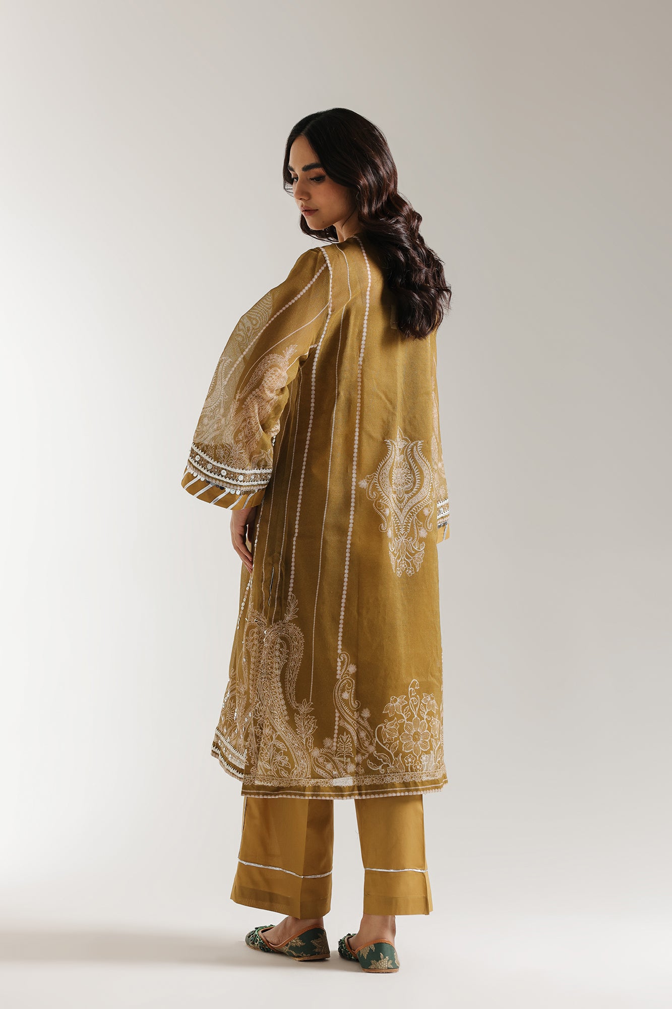 EMBROIDERED SUIT (E3076/103/102)