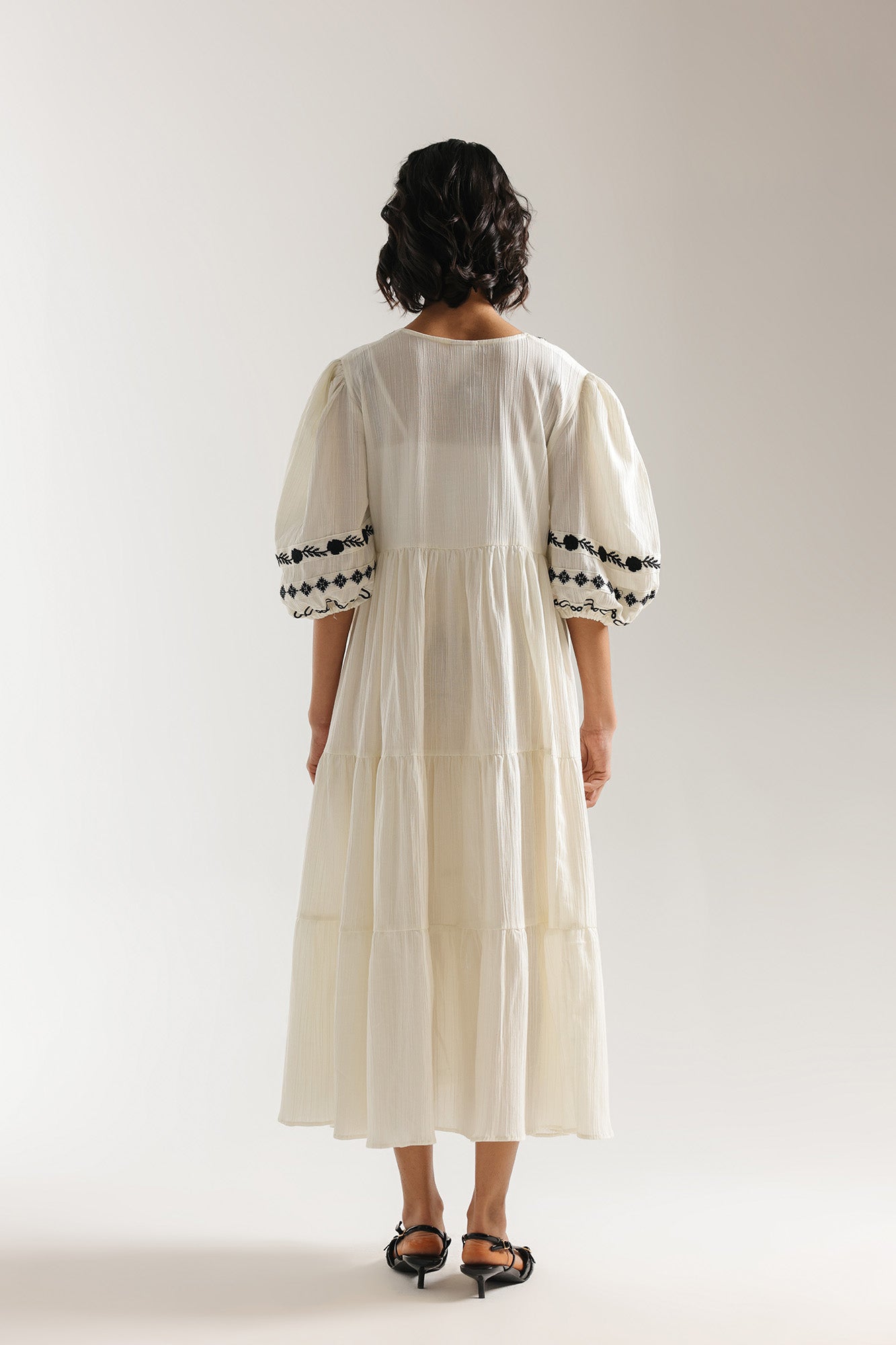 DRESS (E3082/108/002)