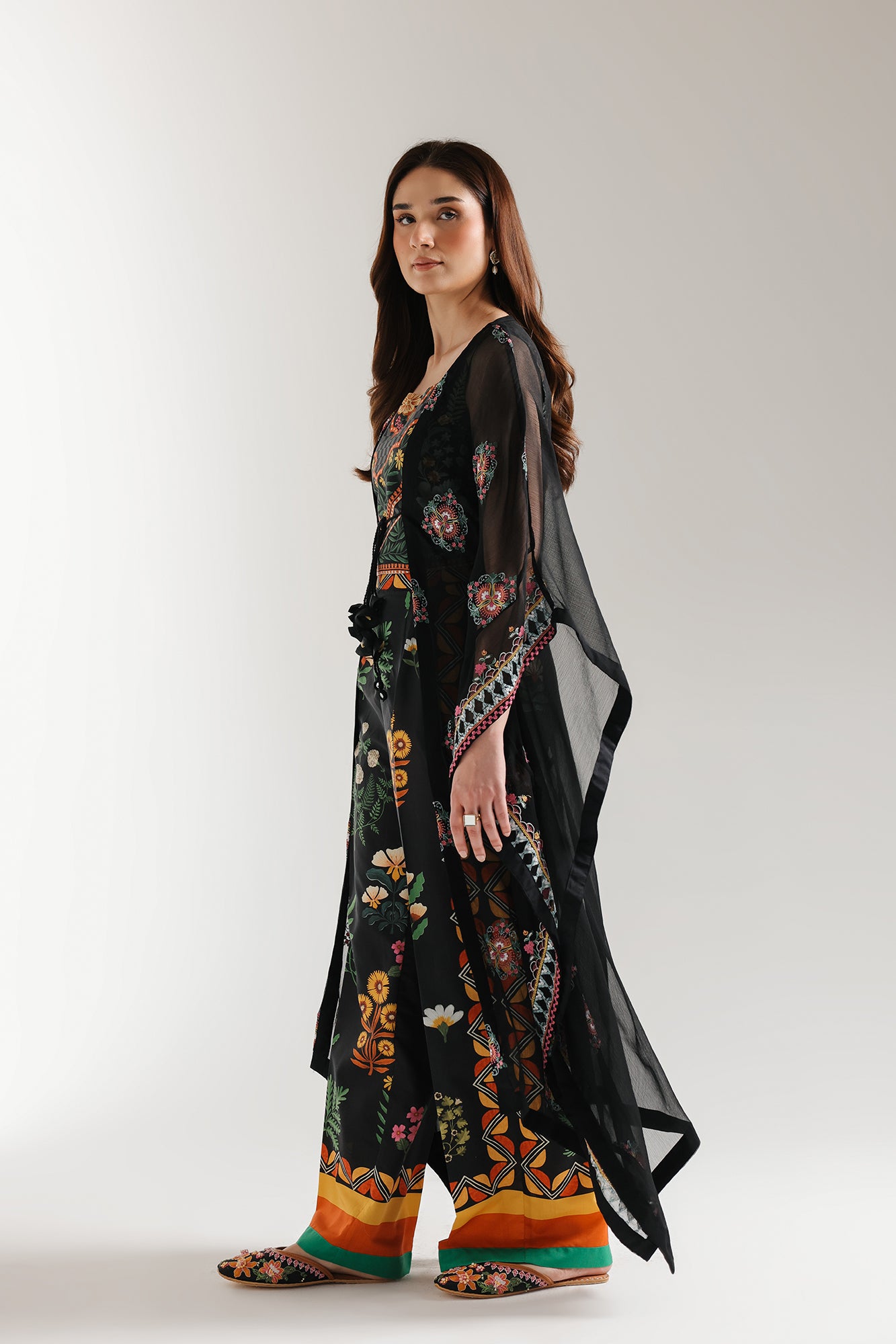 EMBROIDERED SUIT (E3083/103/902)