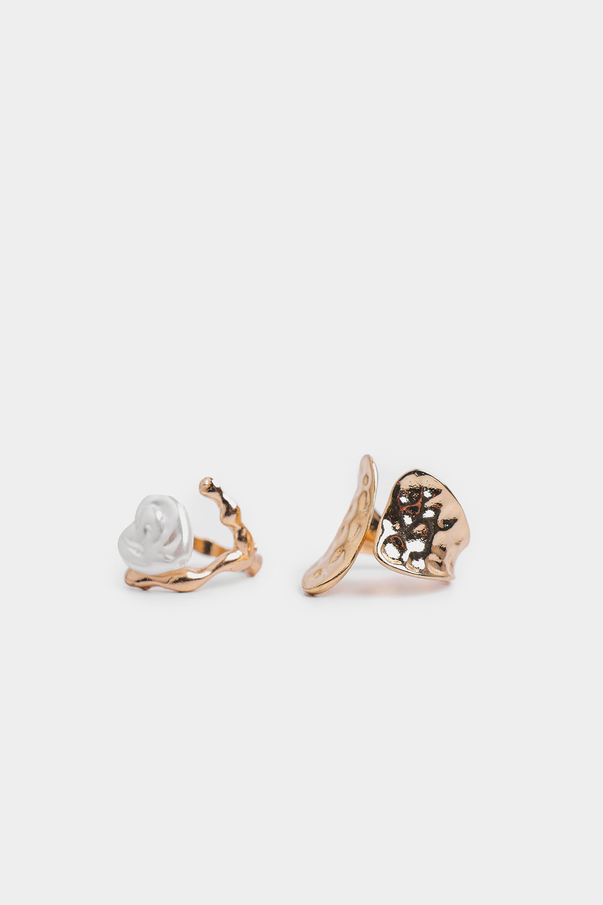 EARRINGS (E3106-111-131)