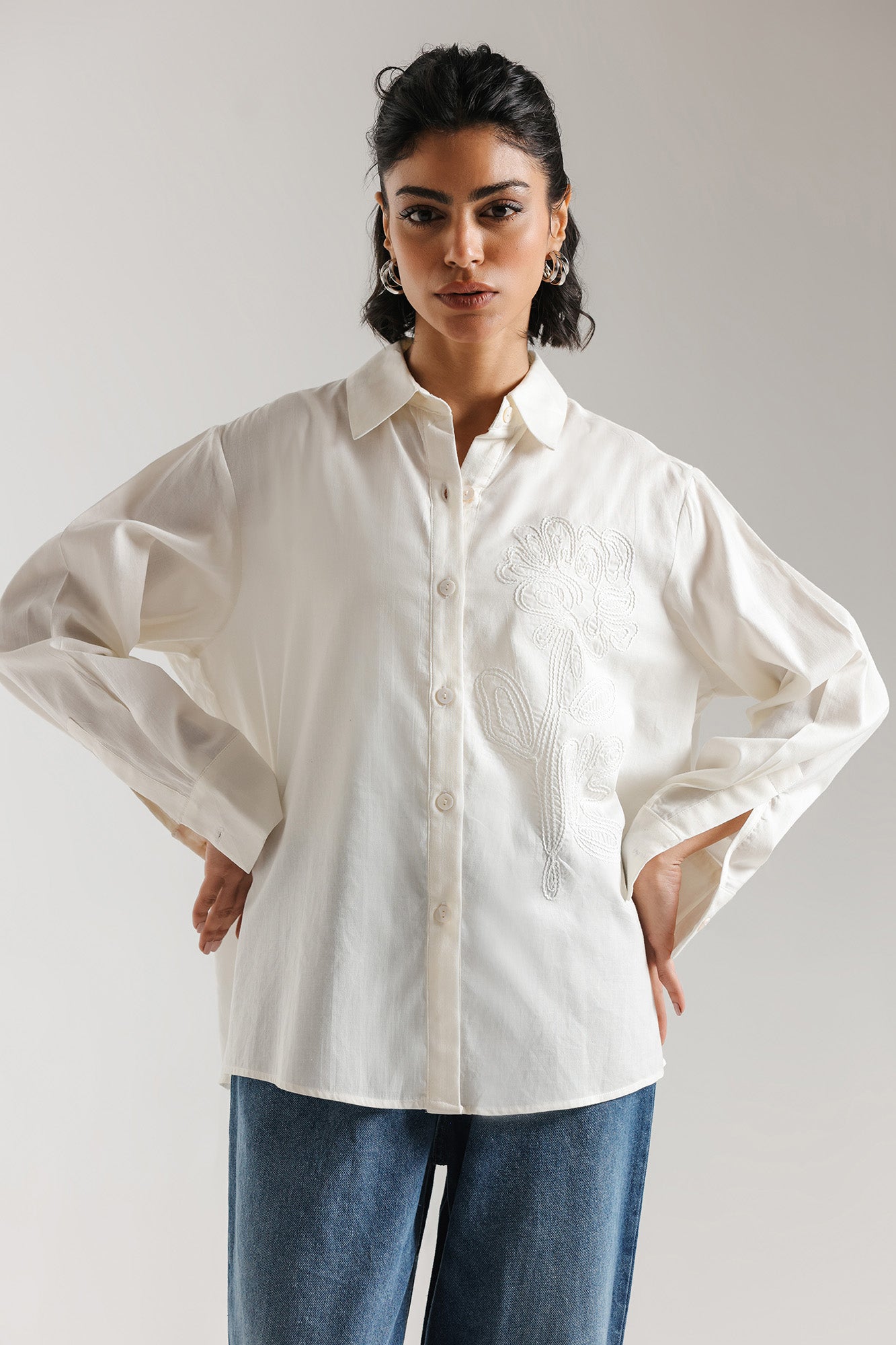 EMBROIDERED SHIRT (E3126/108/002)