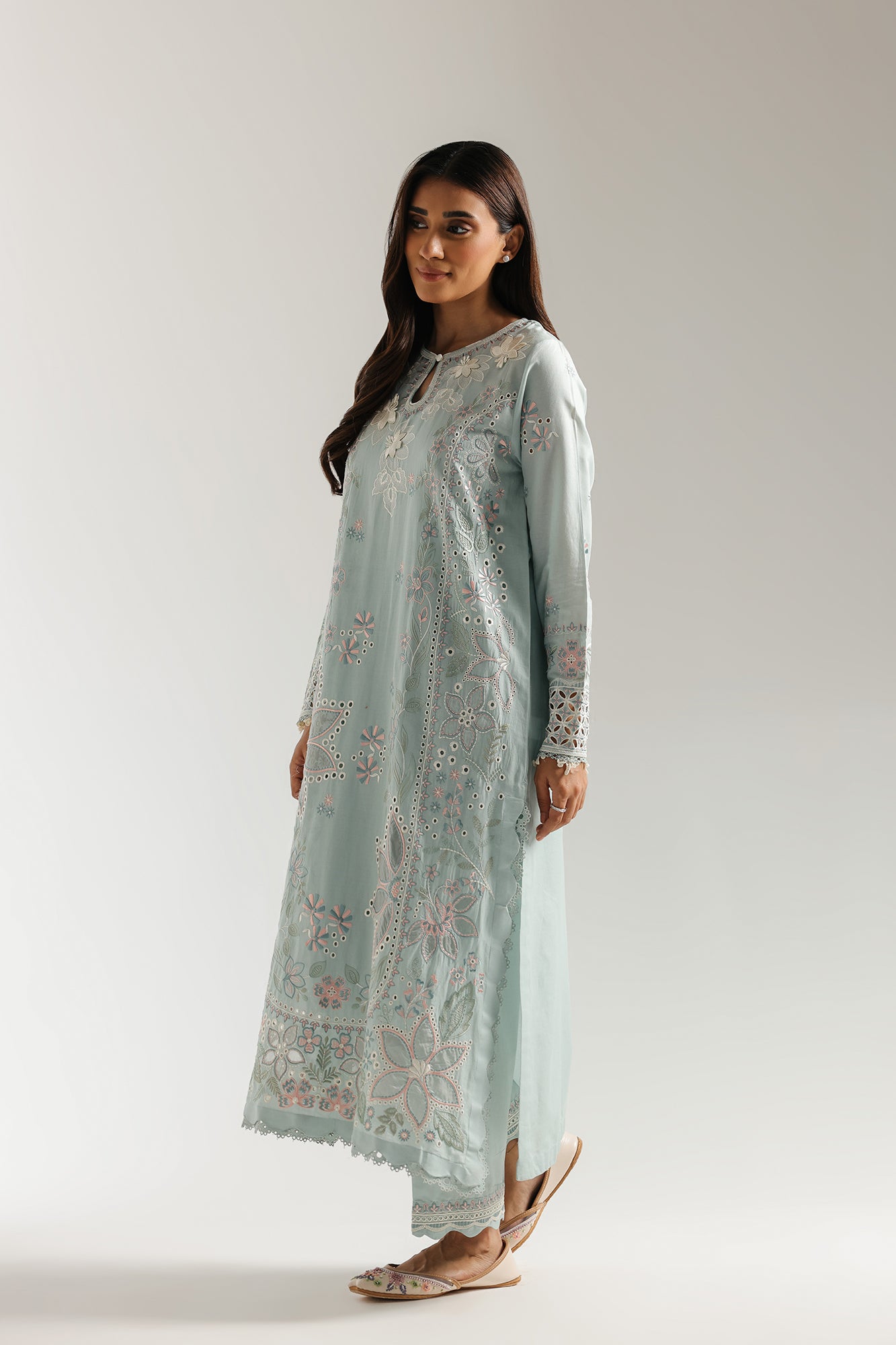 EMBROIDERED SUIT (E3457/103/721)