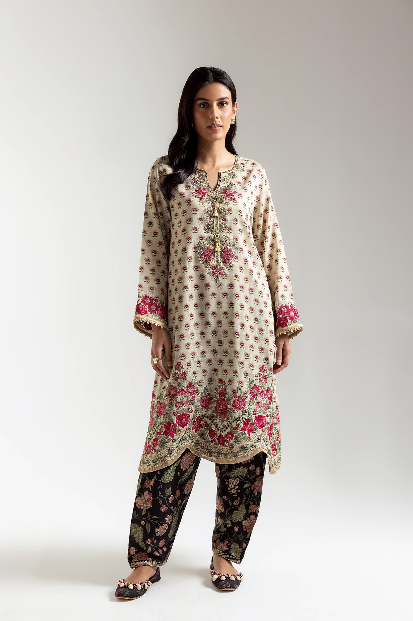 EMBROIDERED SUIT (E3190/103/006)